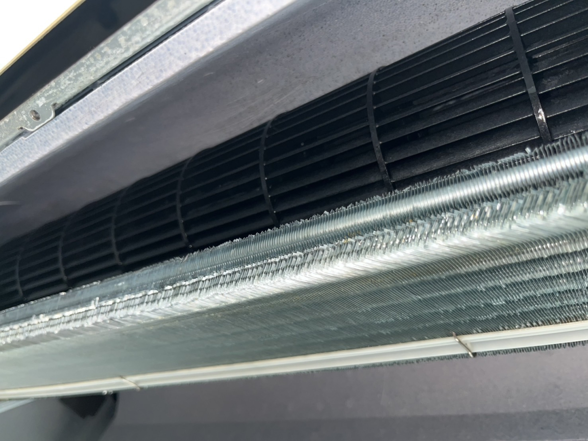 東京都武蔵野市の家庭用天井埋め込みエアコンの作業後1