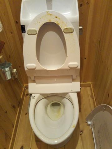 岩手県盛岡市永井のトイレクリーニングの作業前1