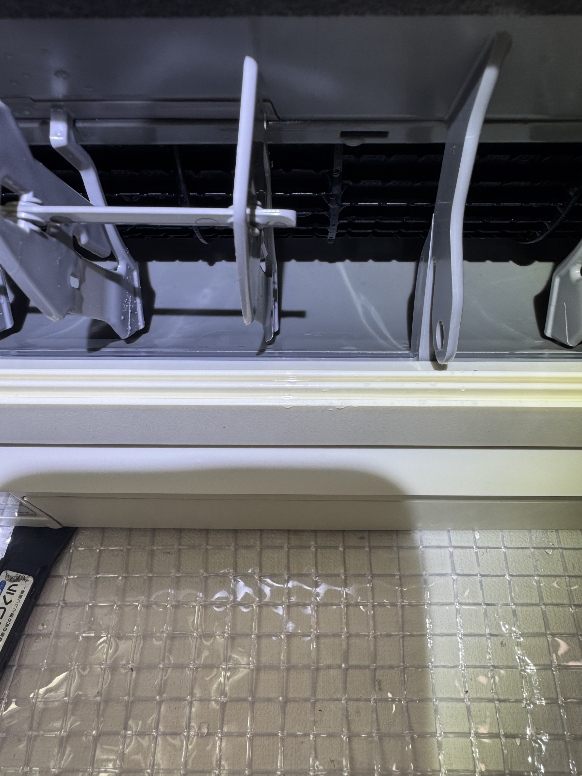 愛知県岡崎市のお掃除機能付きエアコンの作業後2