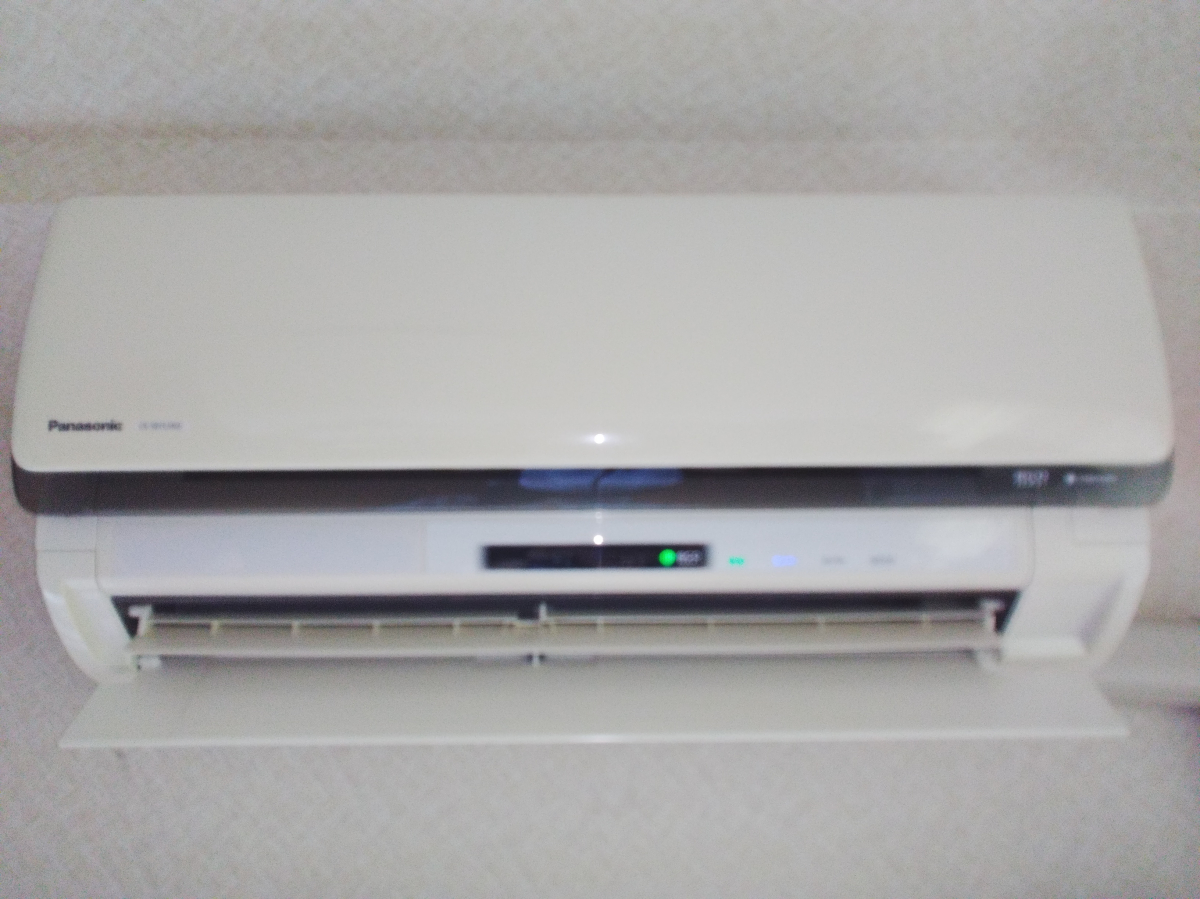 鹿児島県鹿児島市のお掃除機能付きエアコンの作業後1