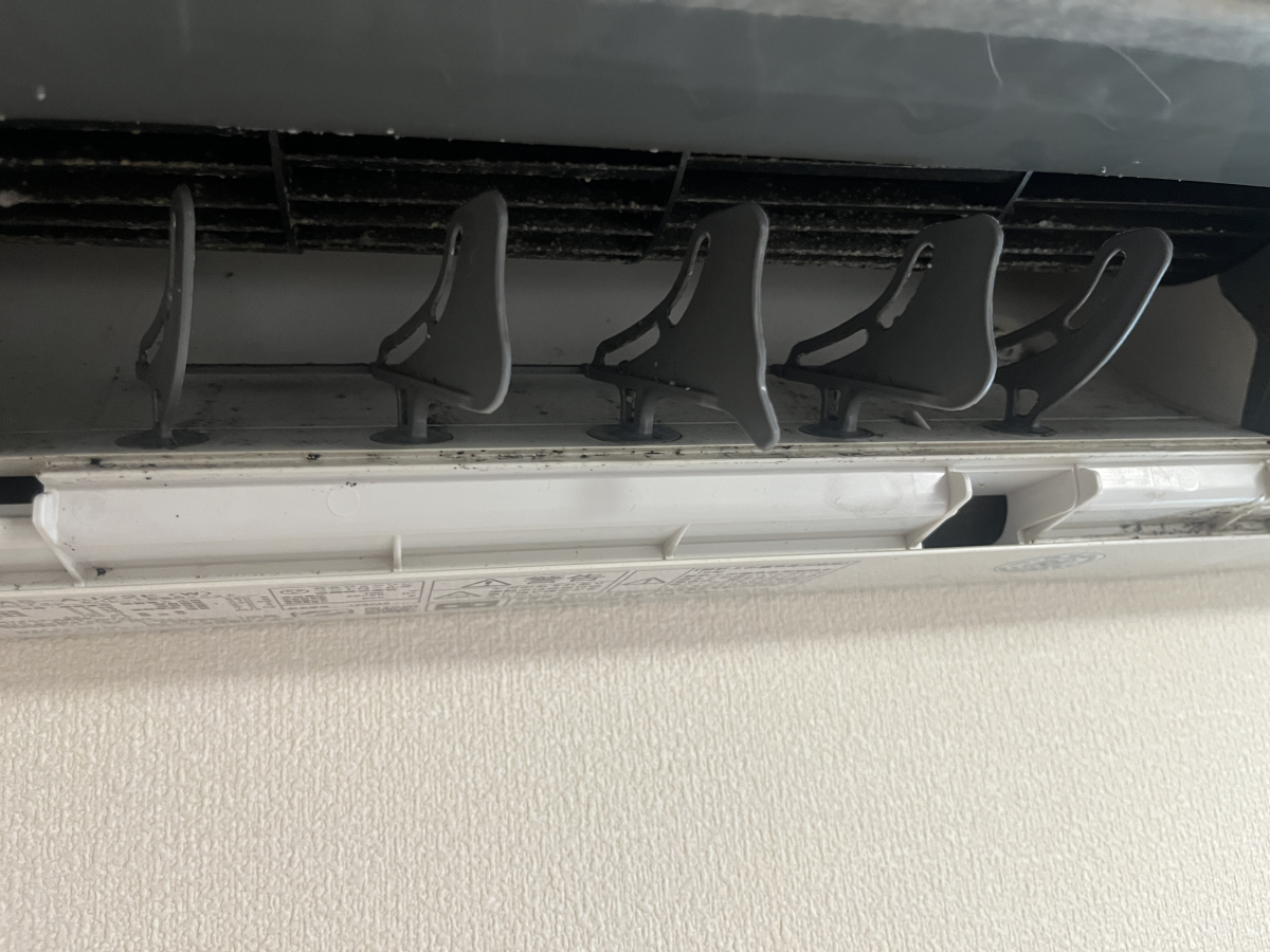 東京都足立区の壁掛けエアコンの作業前1