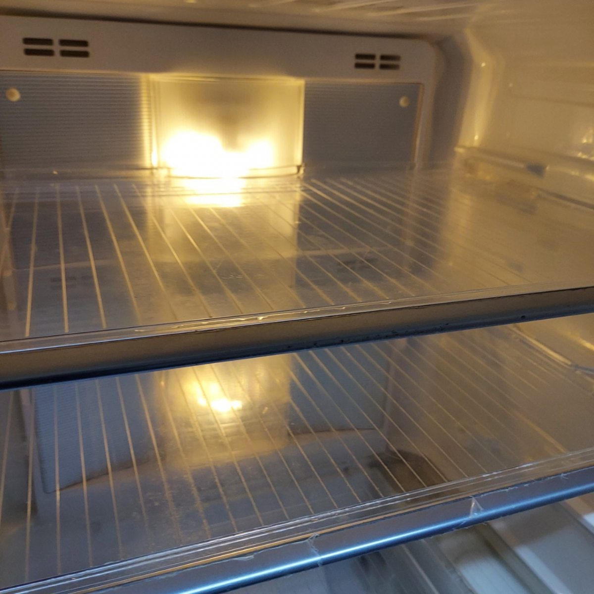 東京都西多摩郡瑞穂町の冷蔵庫クリーニングの作業後3
