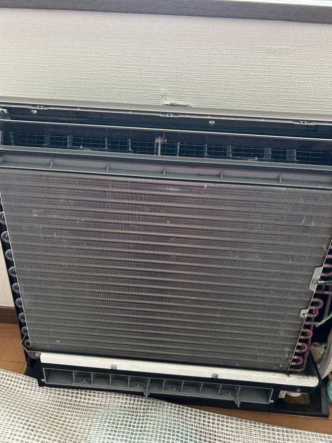 神奈川県横浜市中区の家庭用床置きエアコンの作業後1