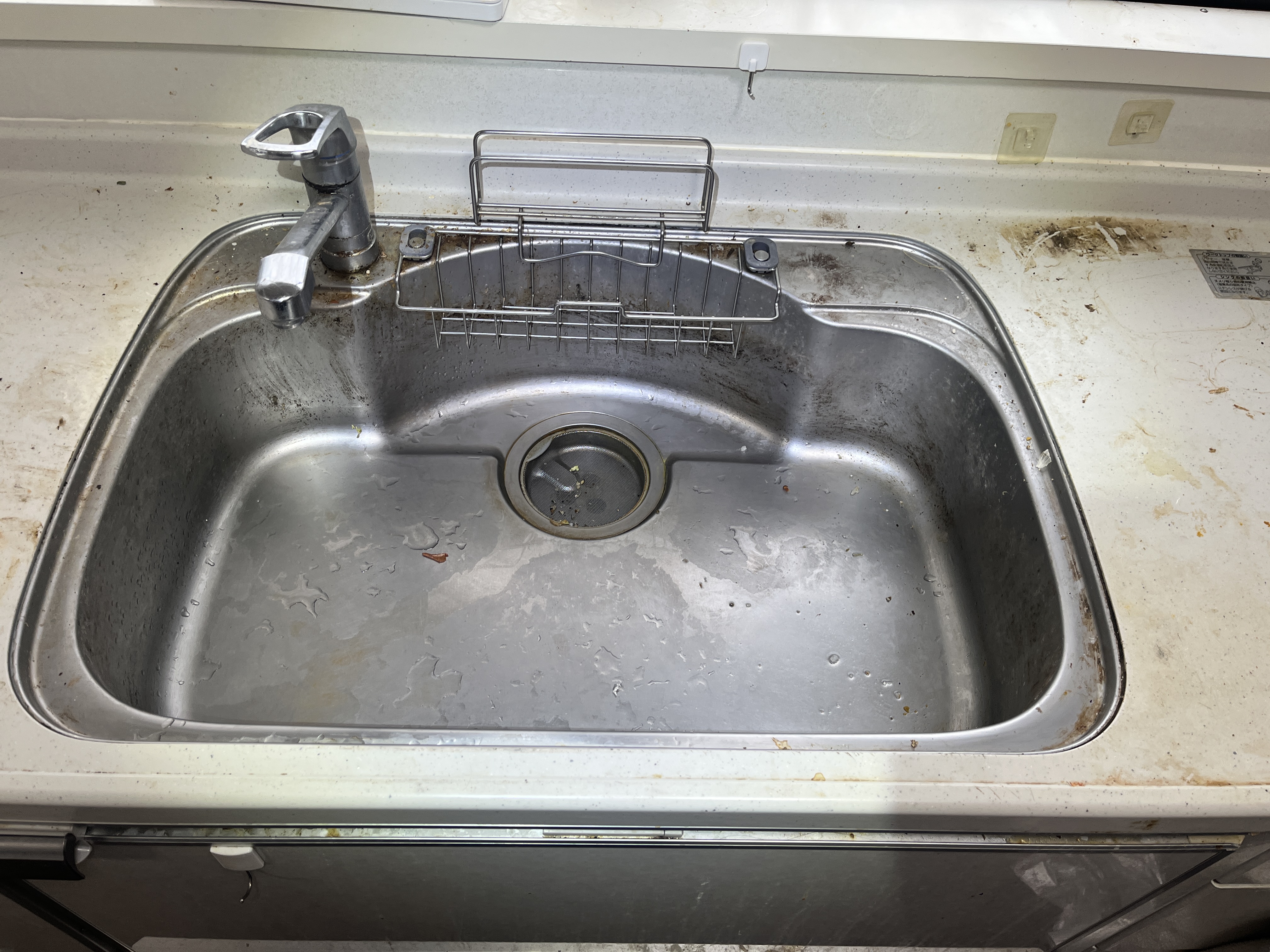 兵庫県川西市大和東のキッチンクリーニングの作業前1