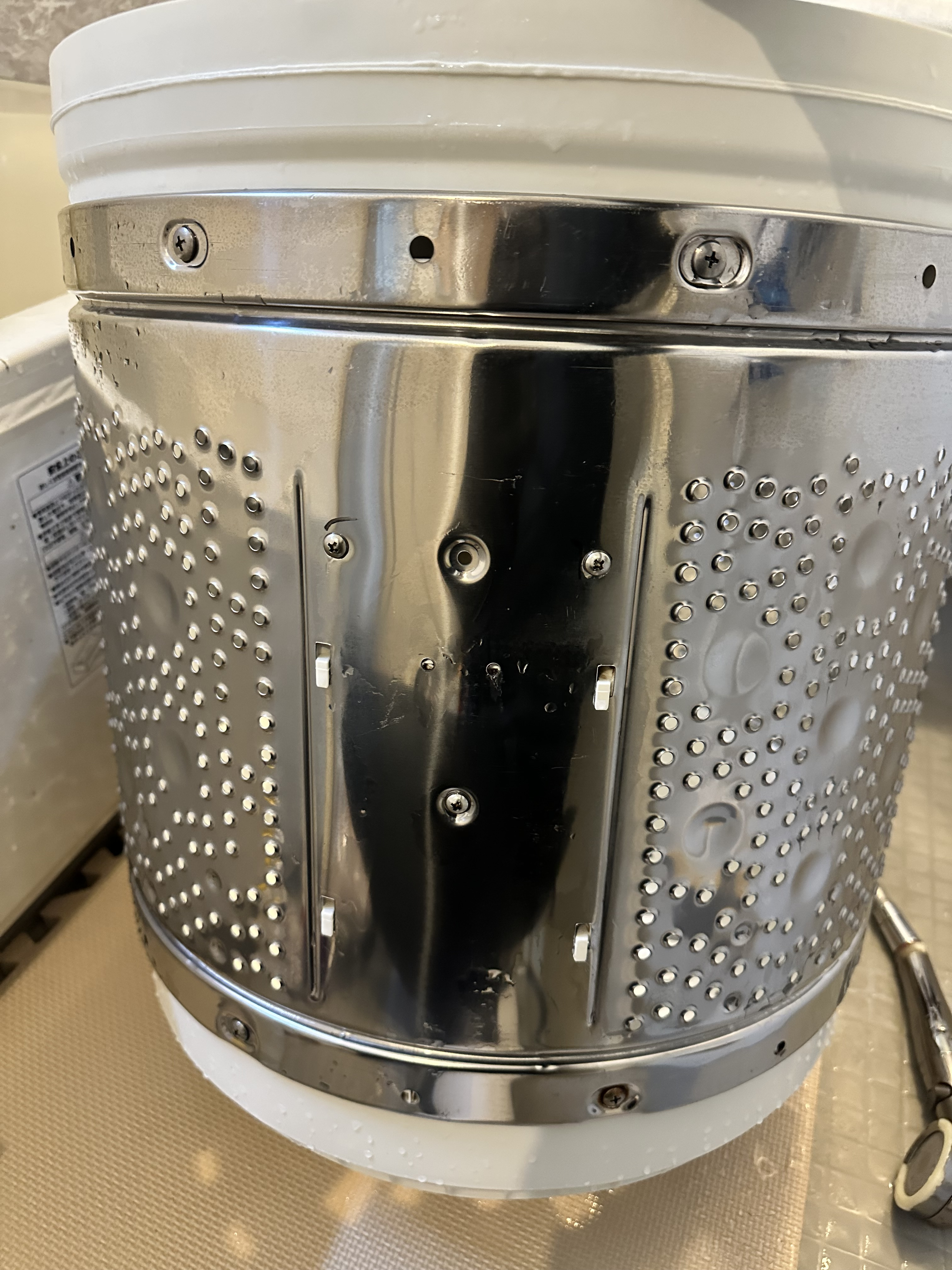 愛知県春日井市知多町の洗濯機分解クリーニングの作業後1