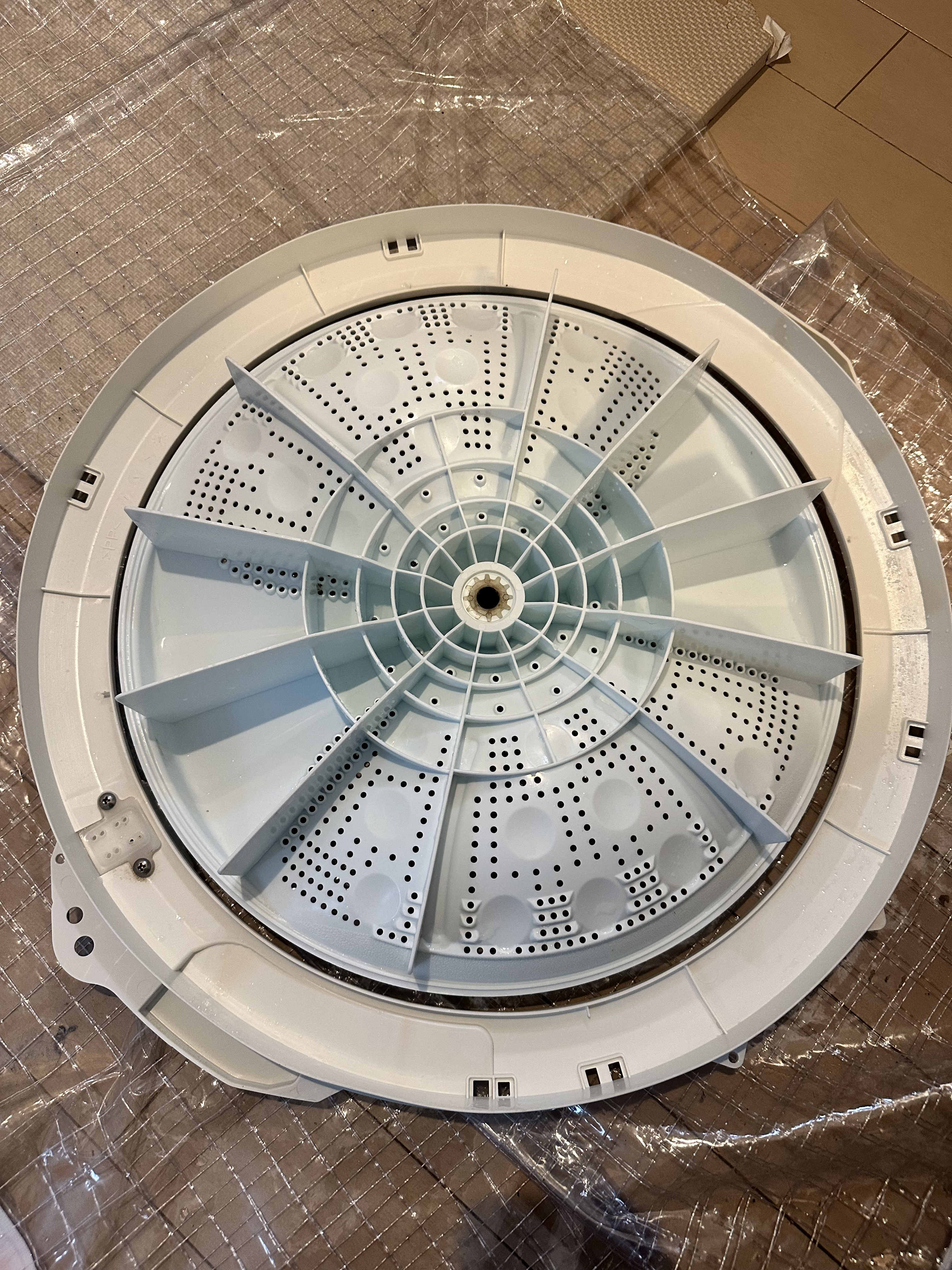 愛知県春日井市知多町の洗濯機分解クリーニングの作業後2