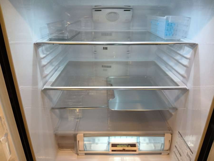 東京都江東区大島の冷蔵庫クリーニングの作業後1