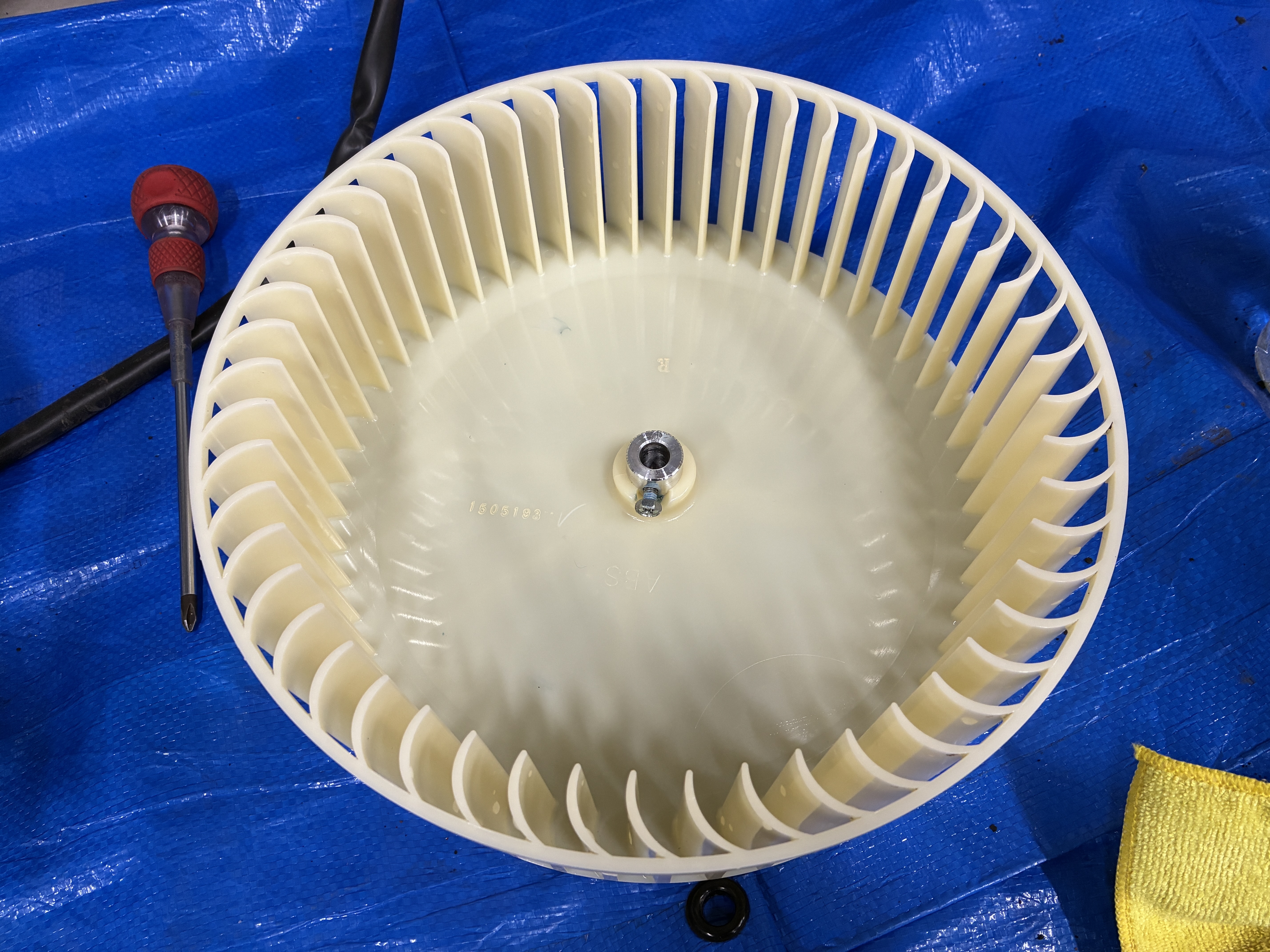 茨城県守谷市の業務用床置きエアコンの作業後2