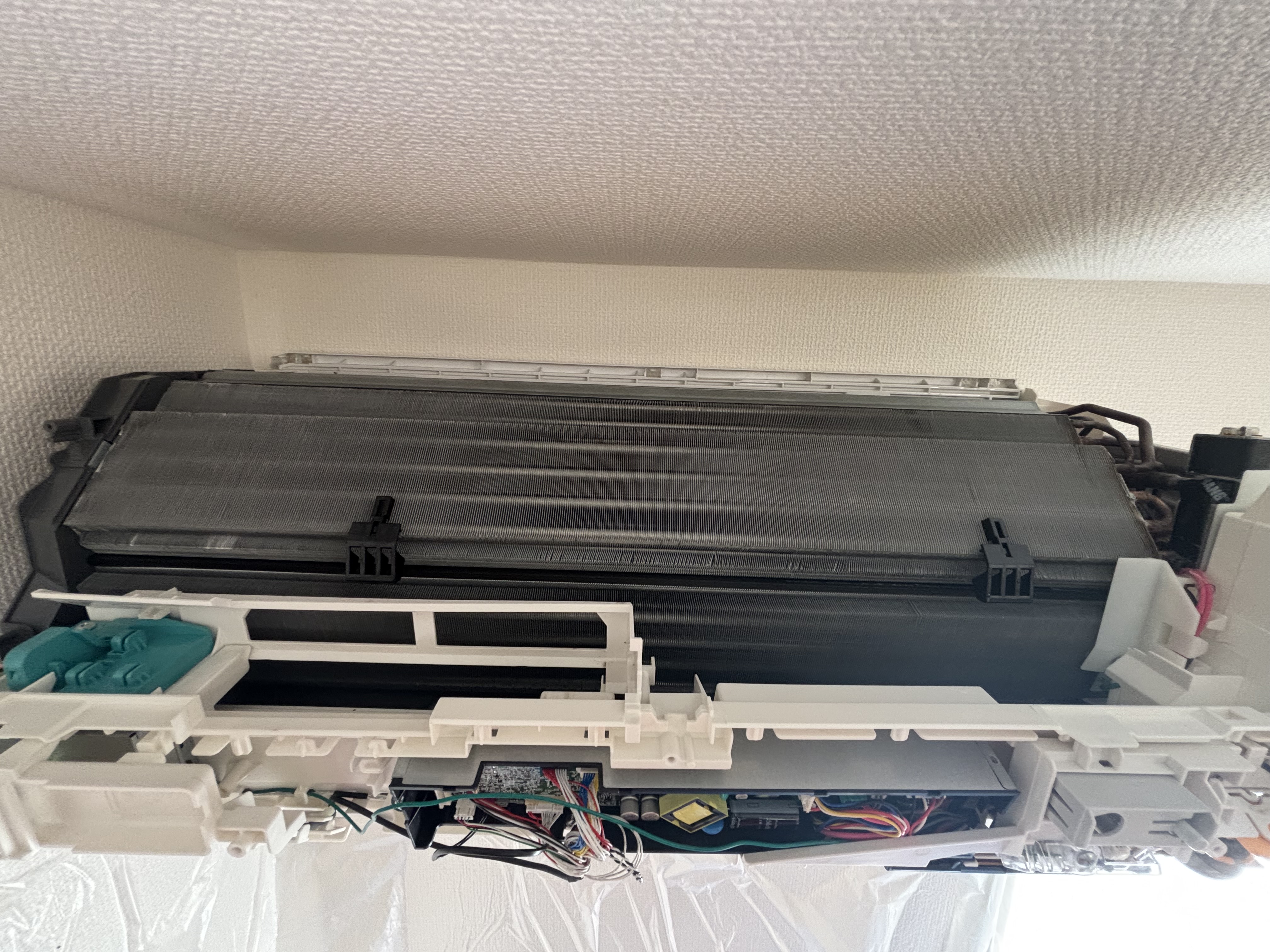 埼玉県志木市のお掃除機能付きエアコンの作業後1