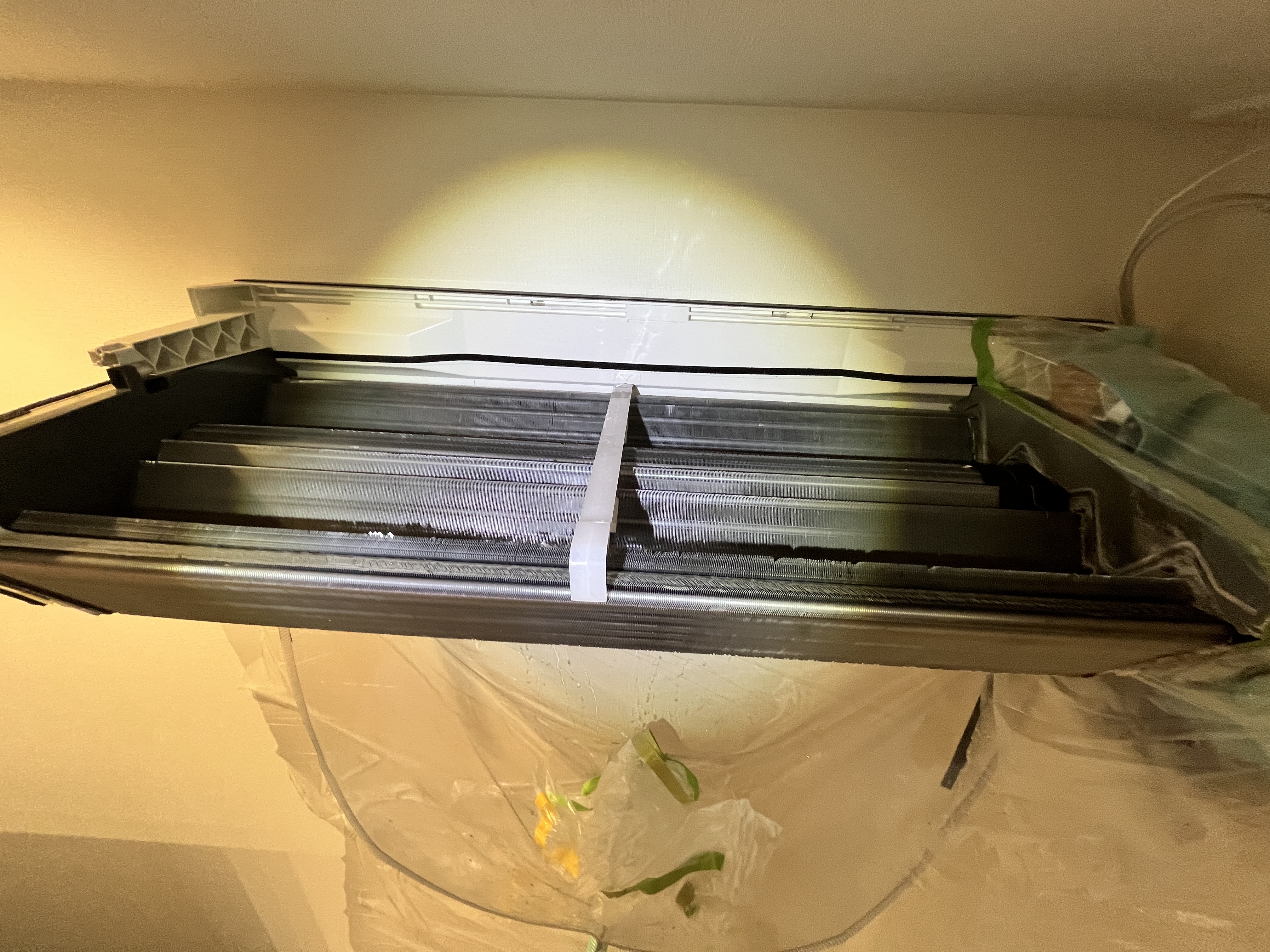 兵庫県尼崎市南塚口のお掃除機能付きエアコンの作業後1