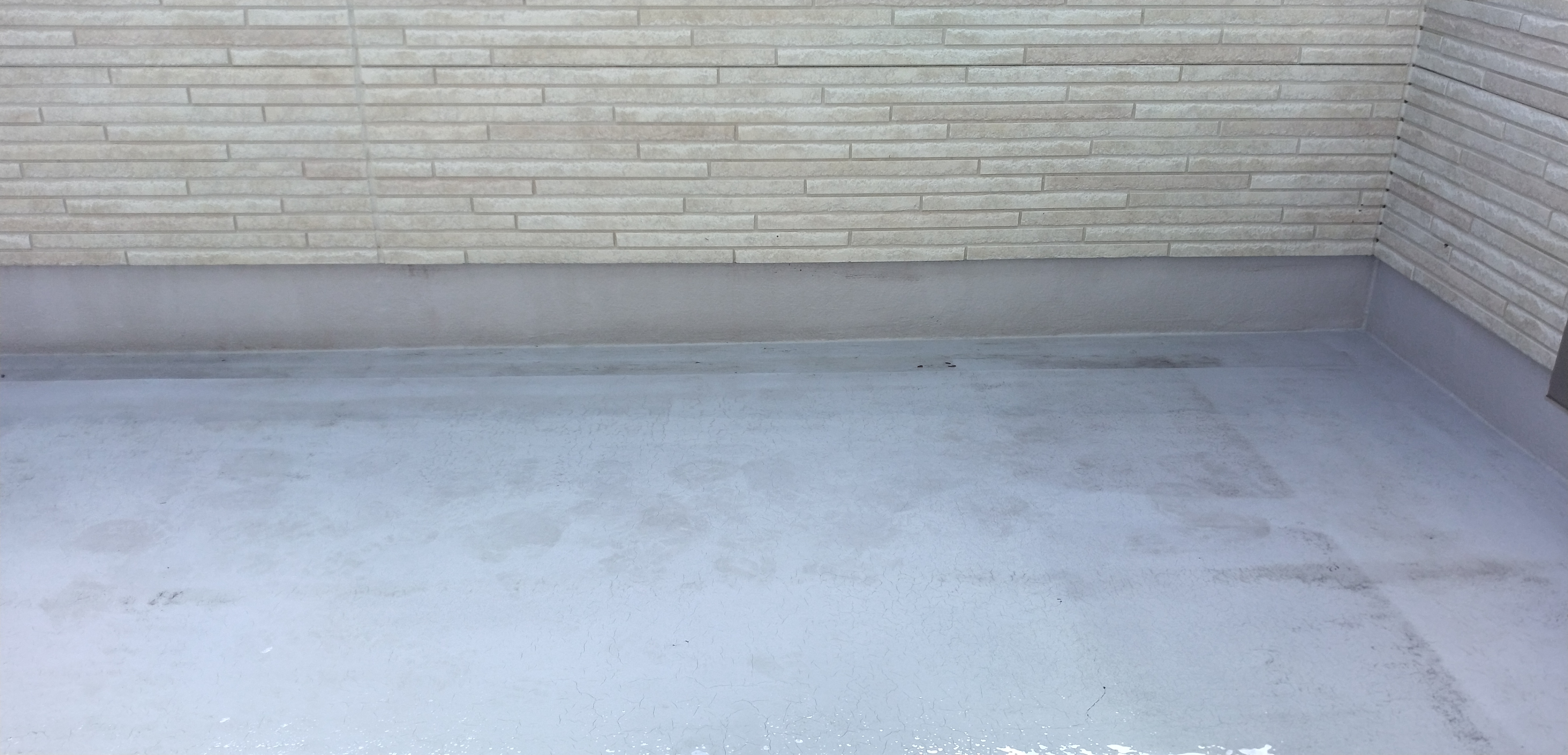 熊本県熊本市西区のベランダ・バルコニークリーニングの作業後1