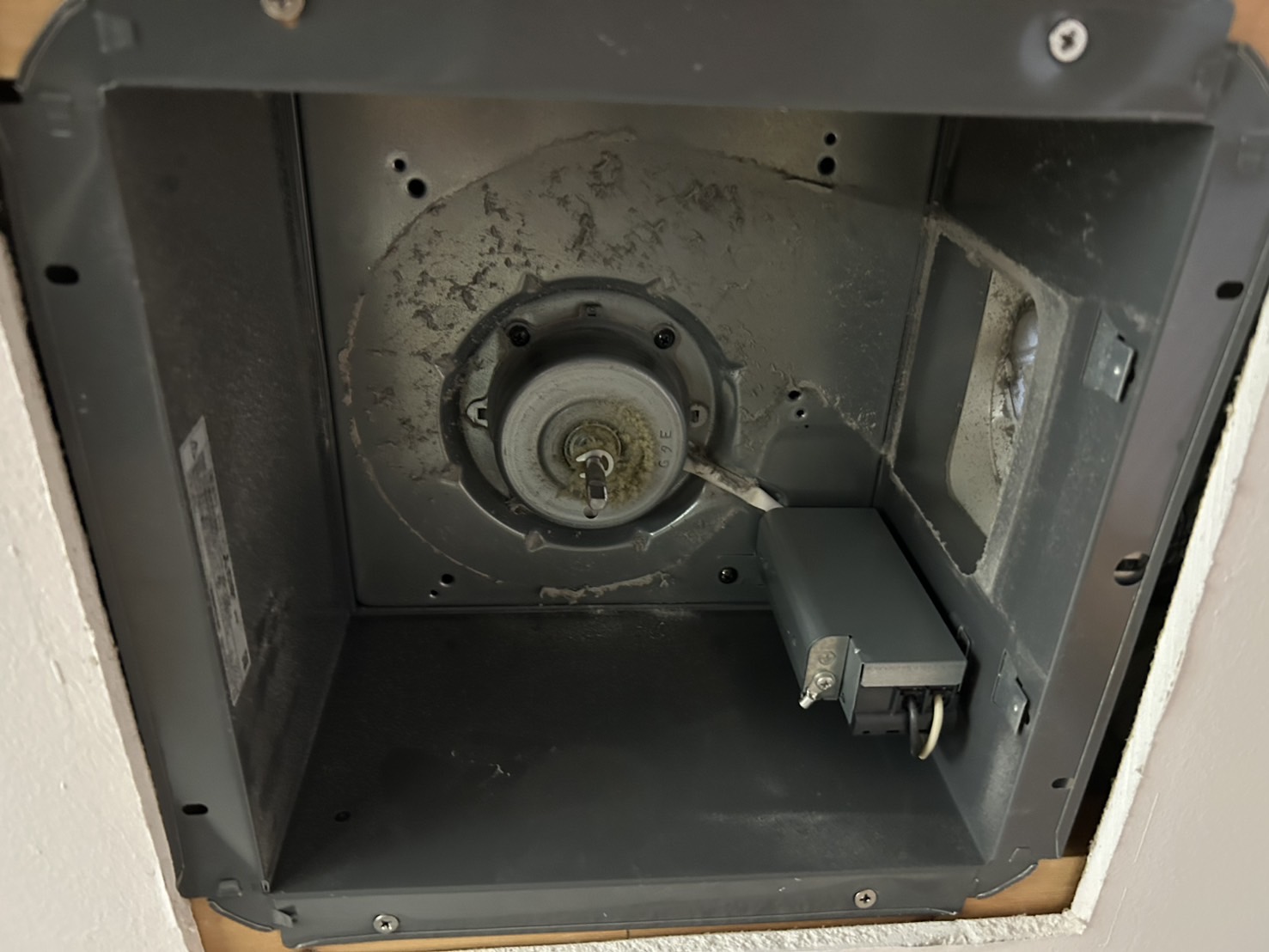 栃木県宇都宮市の全館空調（家庭用）の作業前2