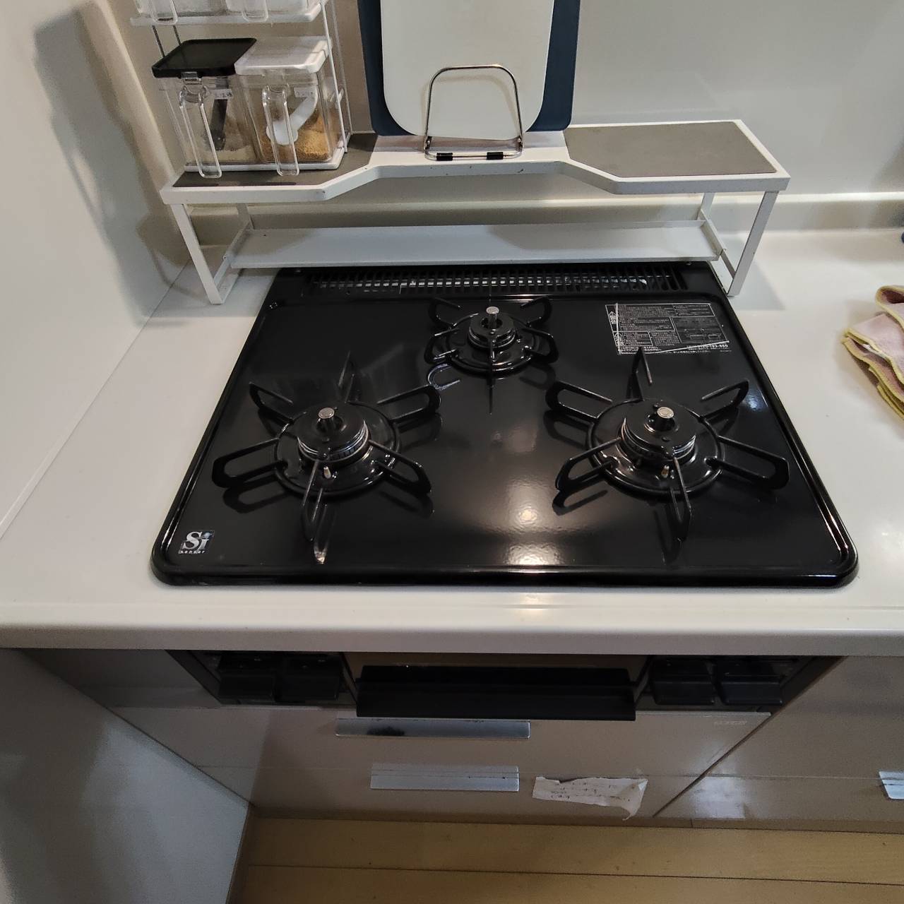 東京都世田谷区代沢町のキッチンクリーニングの作業後1