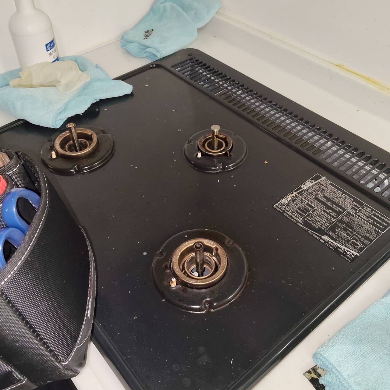 東京都世田谷区代沢町のキッチンクリーニングの作業前1