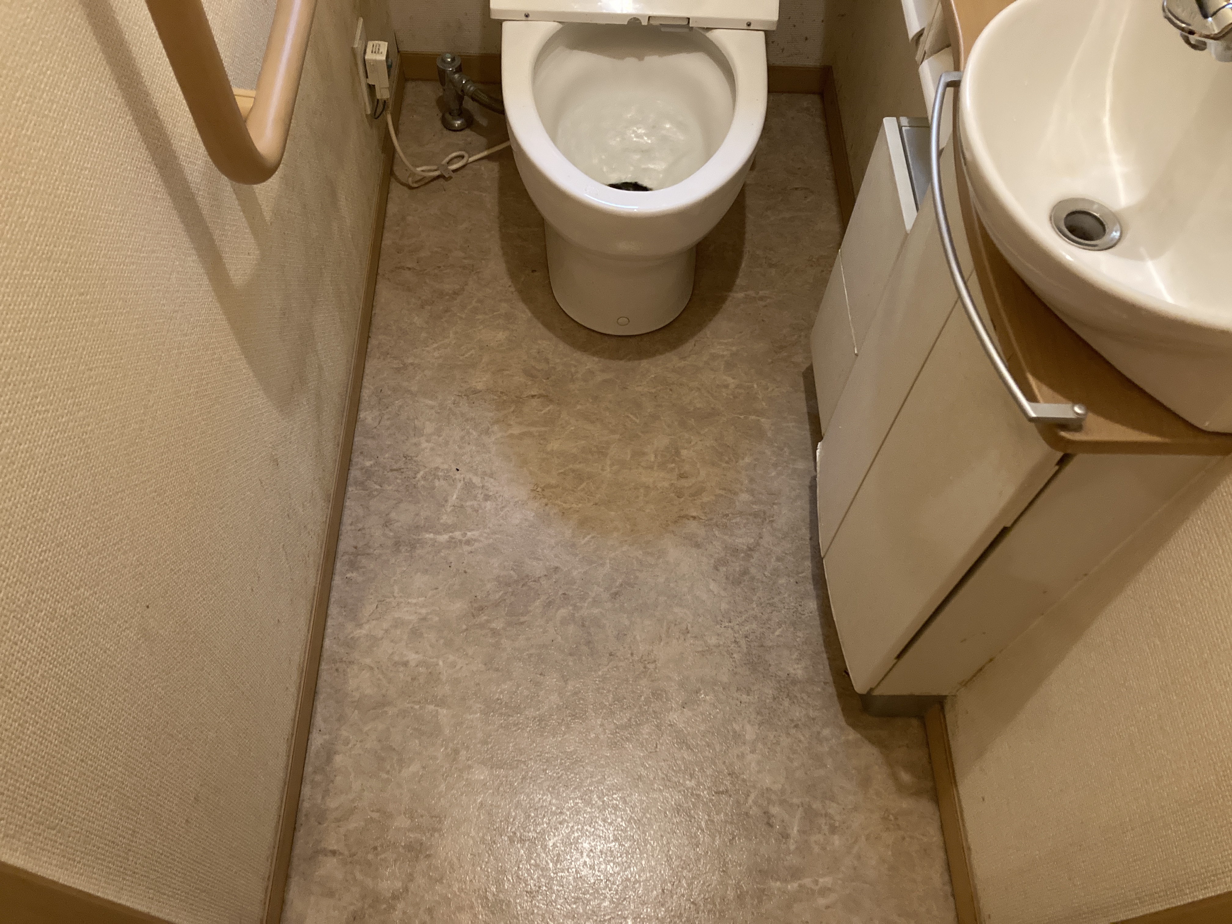 京都府京都市北区西賀茂水垣町のトイレクリーニングの作業前1