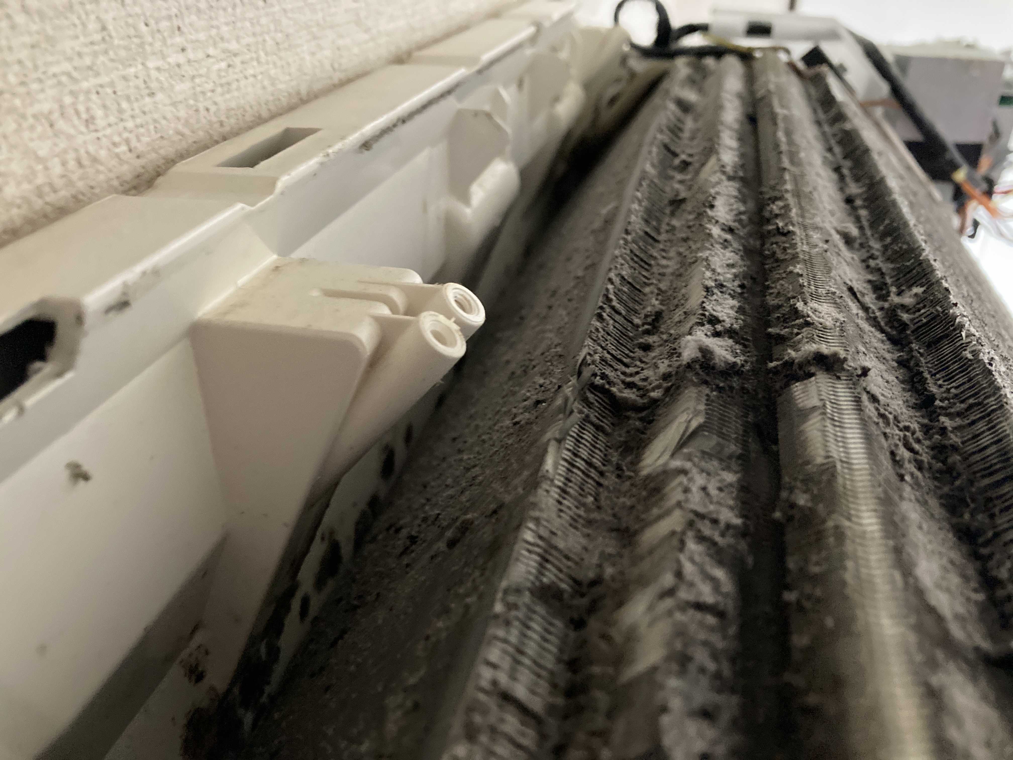 京都府京都市伏見区淀のお掃除機能付きエアコンの作業前2