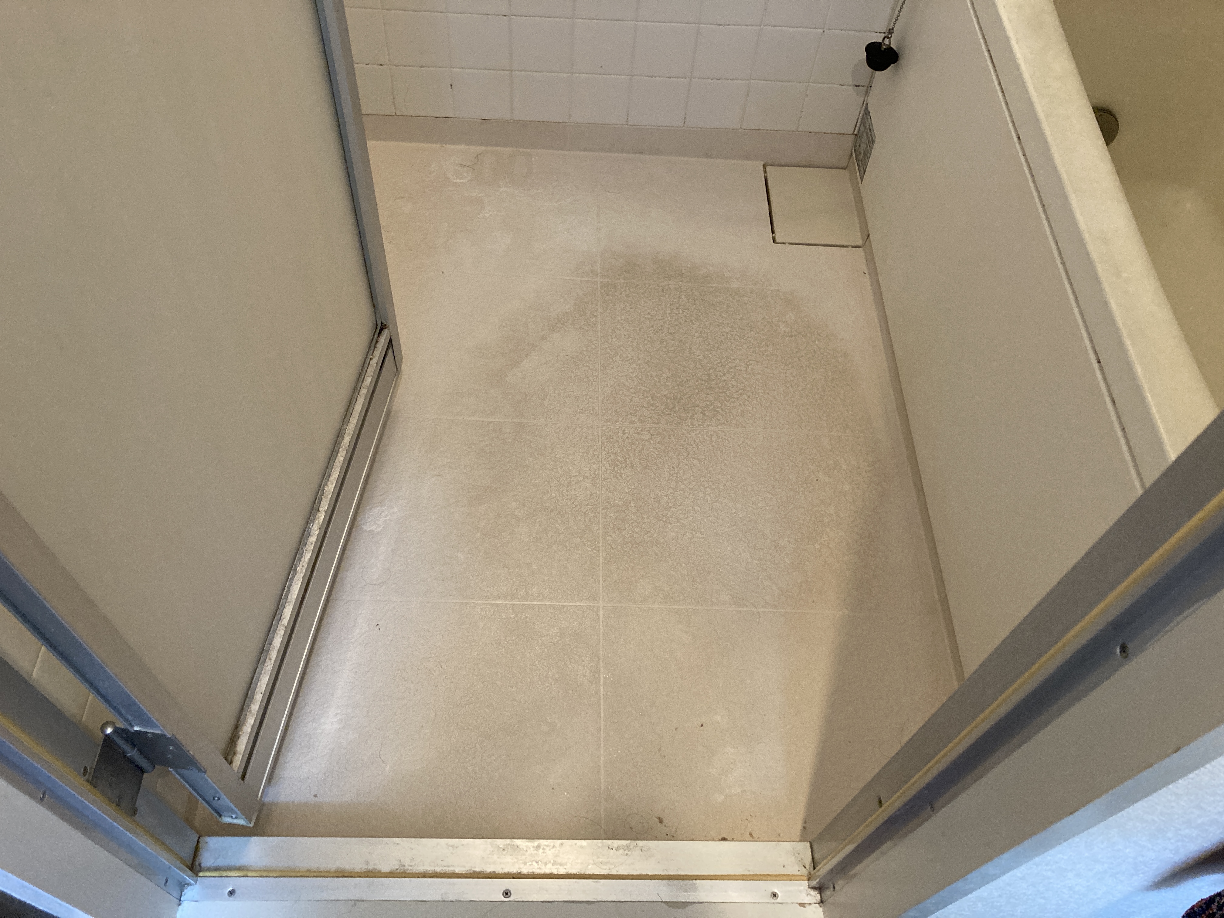 京都府京都市西京区樫原宇治井西町の浴室・お風呂クリーニングの作業前1