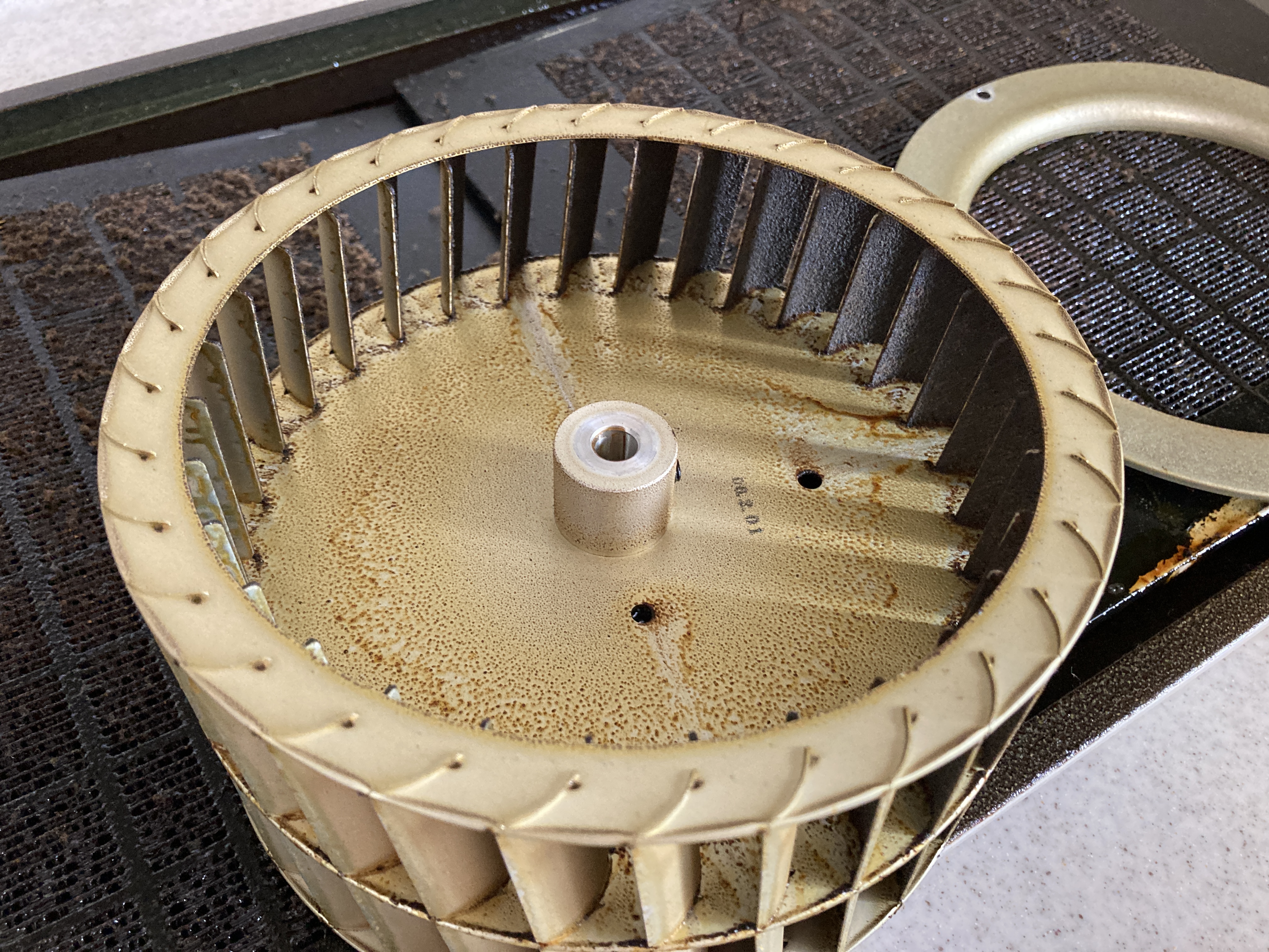 京都府京都市伏見区下鳥羽西芹川町のレンジフードクリーニングの作業前2