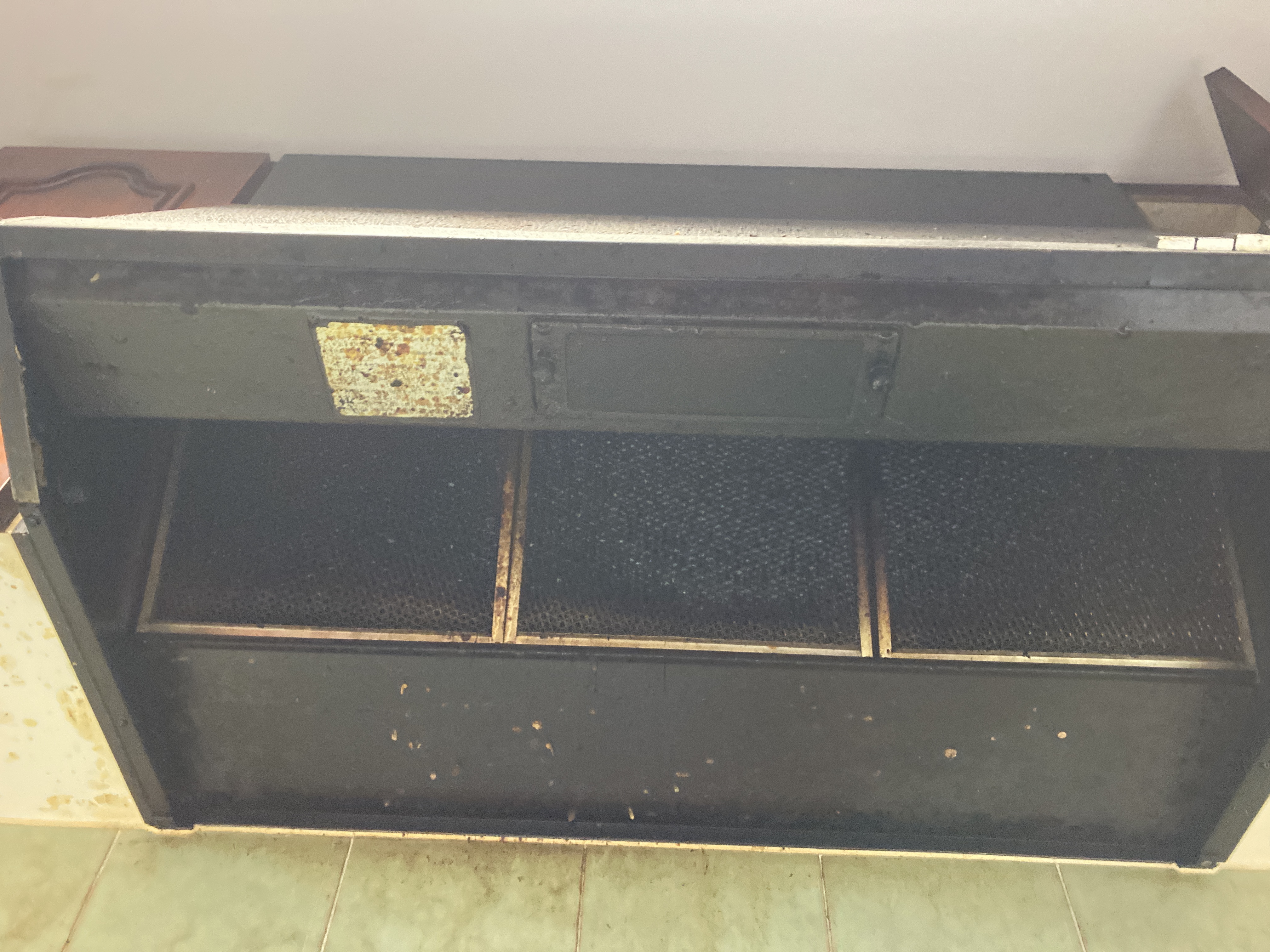 京都府京都市南区上鳥羽鍋ヶ淵町のキッチンクリーニングの作業前3