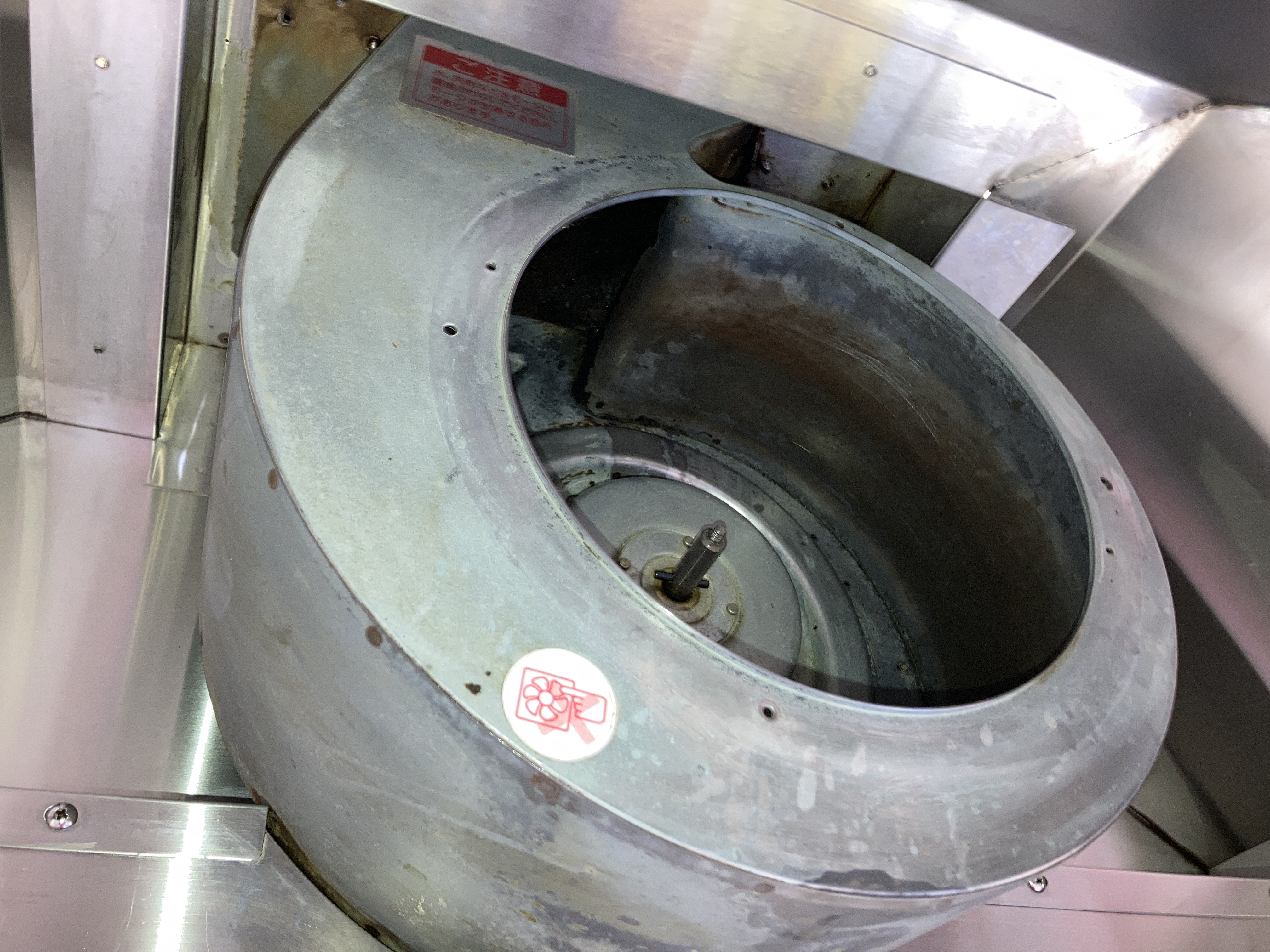 京都府京都市南区上鳥羽城ケ前町のレンジフードクリーニングの作業後1