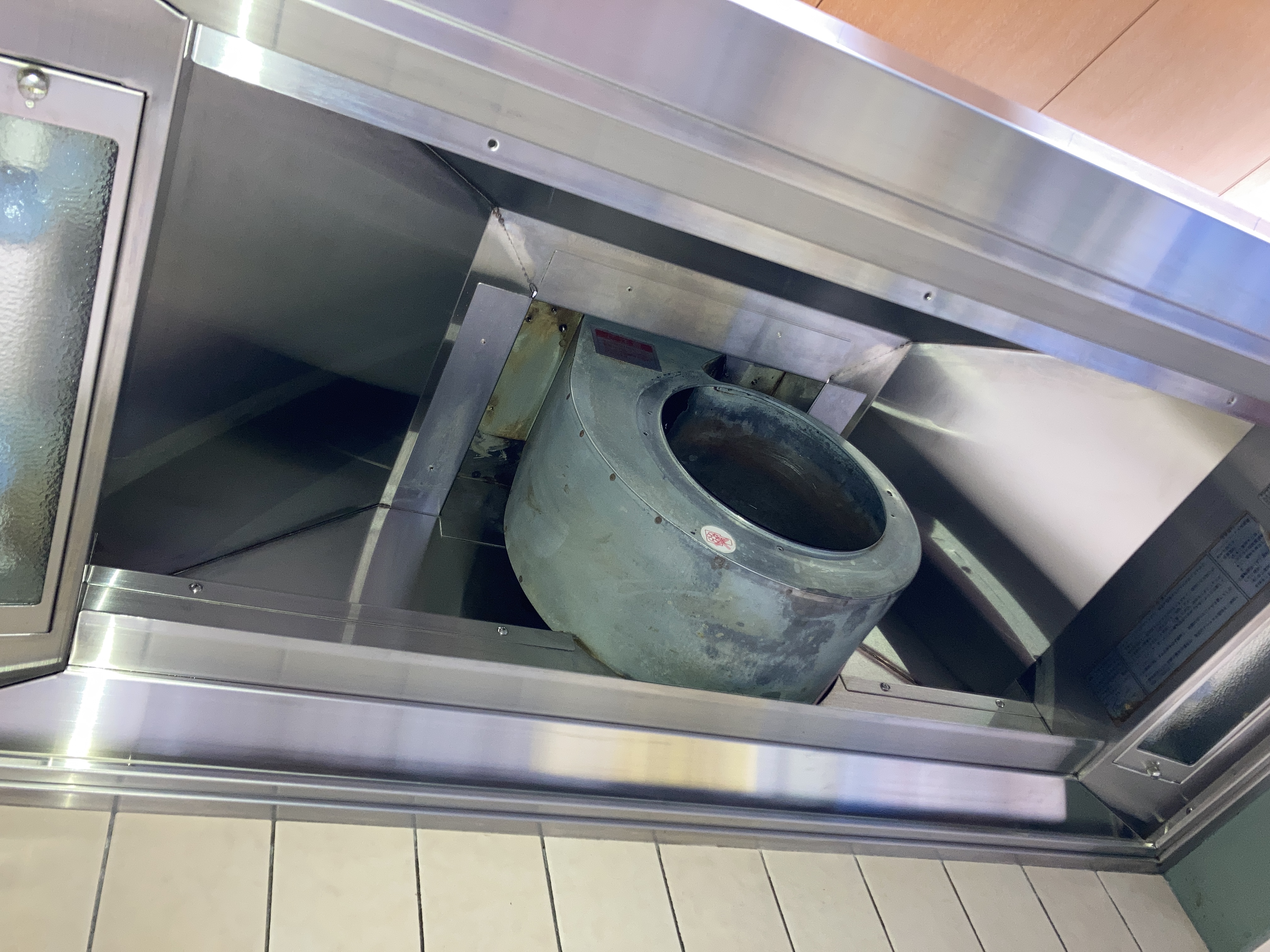 京都府京都市南区上鳥羽城ケ前町のレンジフードクリーニングの作業後2