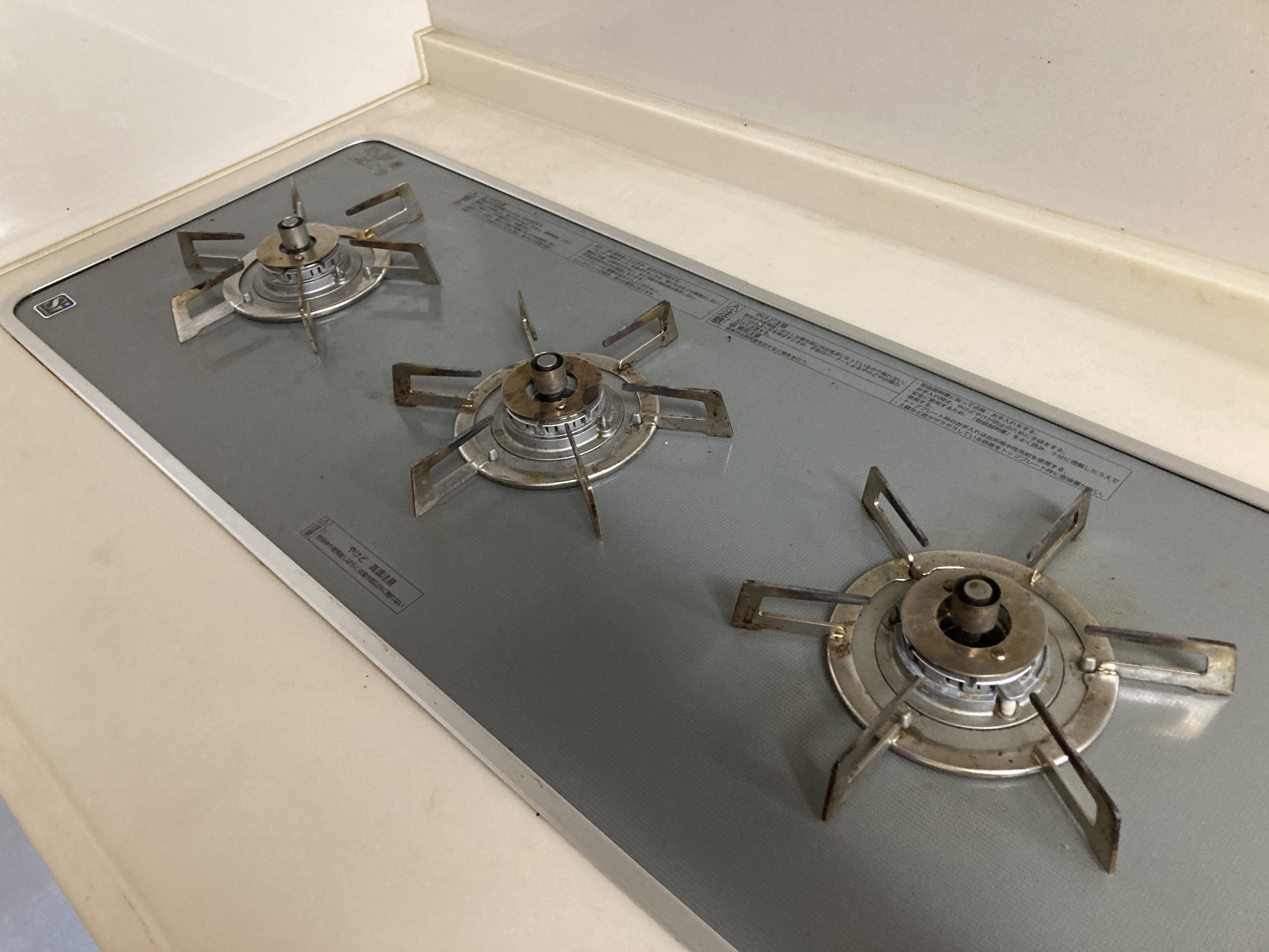 京都府京都市南区上鳥羽城ケ前町のキッチンクリーニングの作業前2