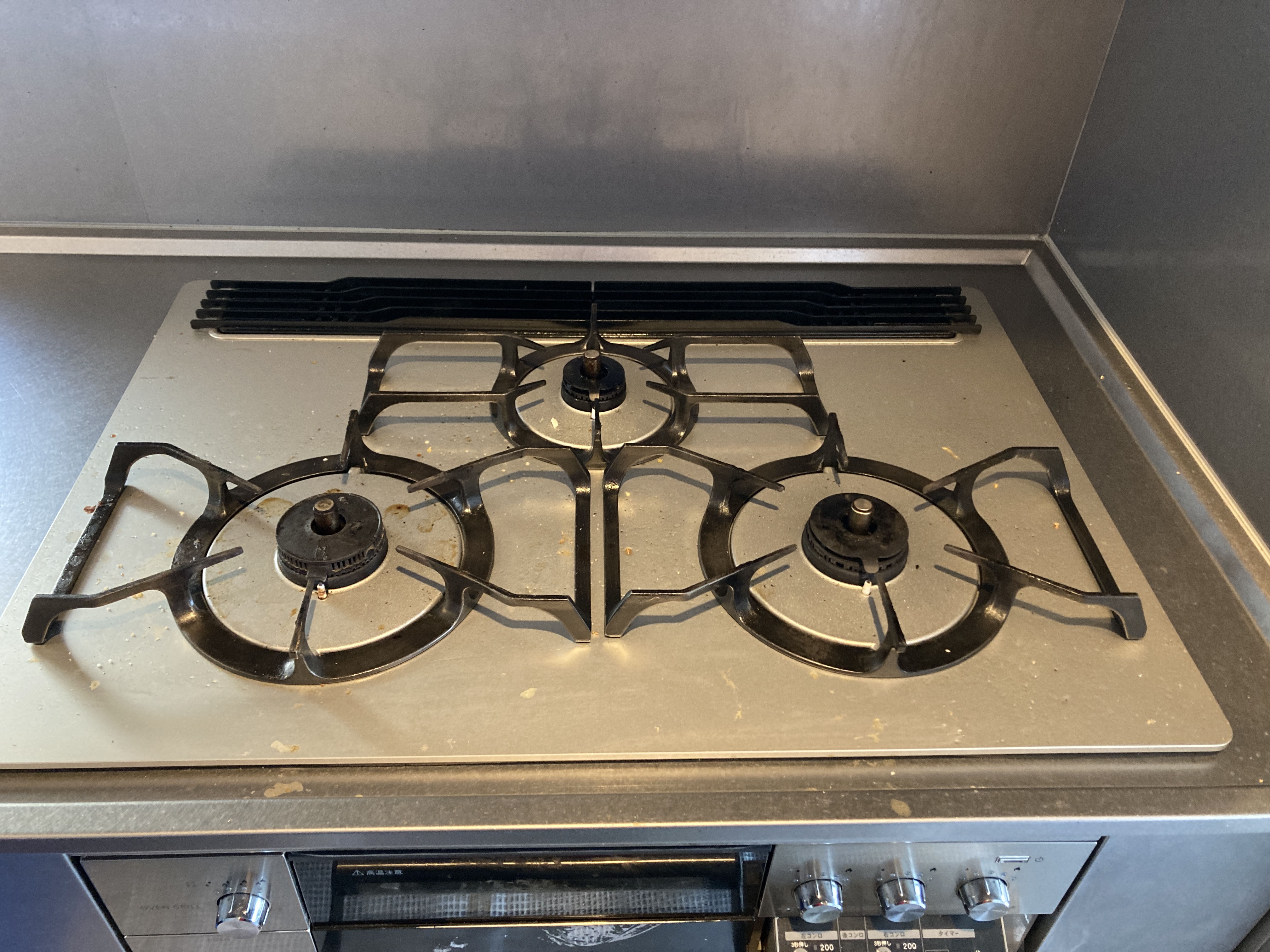 京都府京都市左京区岡崎東福ノ川町のキッチンクリーニングの作業前2