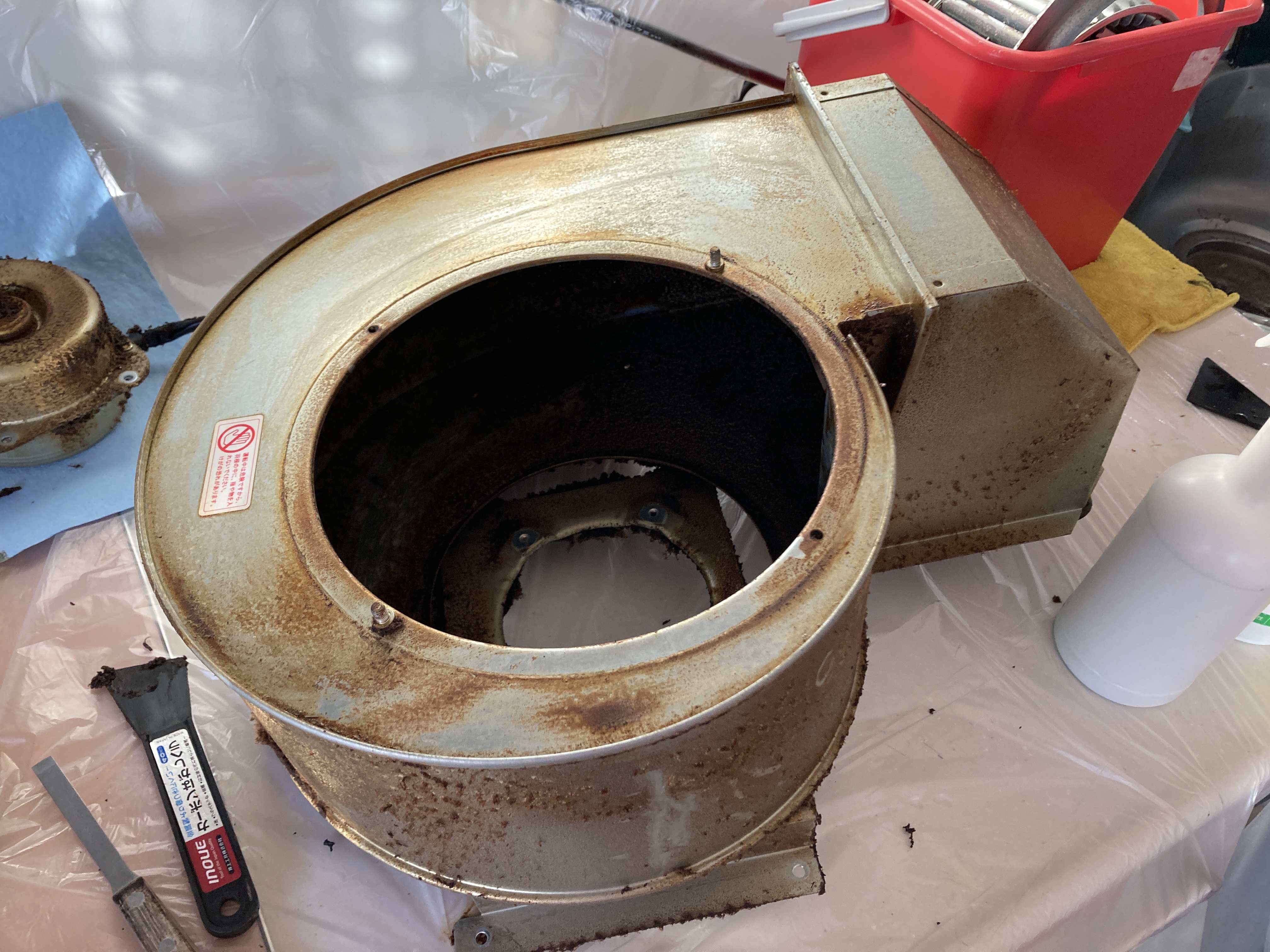 京都府京都市伏見区深草兜山町のレンジフードクリーニングの作業前2