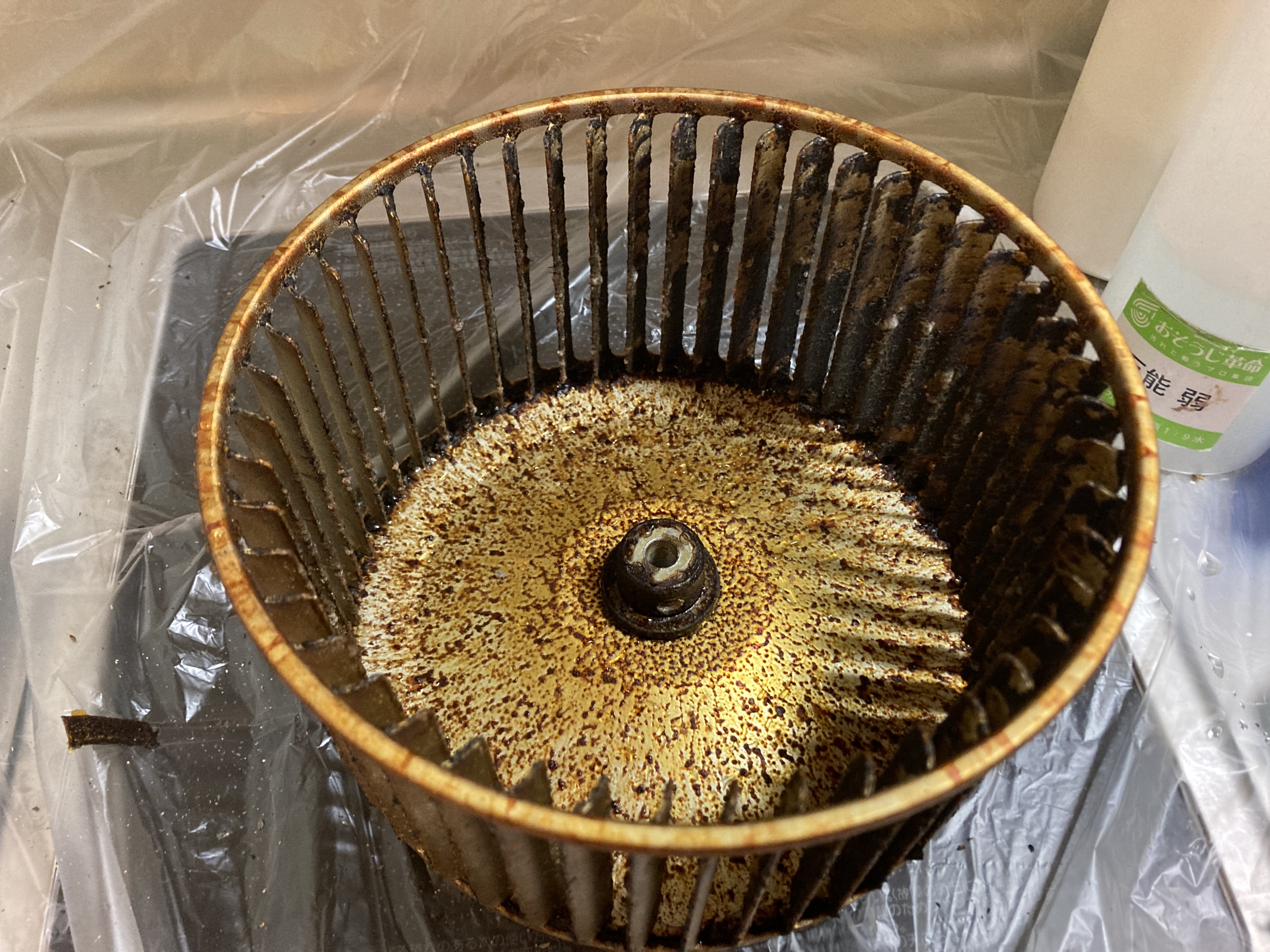 京都府京都市北区上賀茂深泥池町のレンジフードクリーニングの作業前1