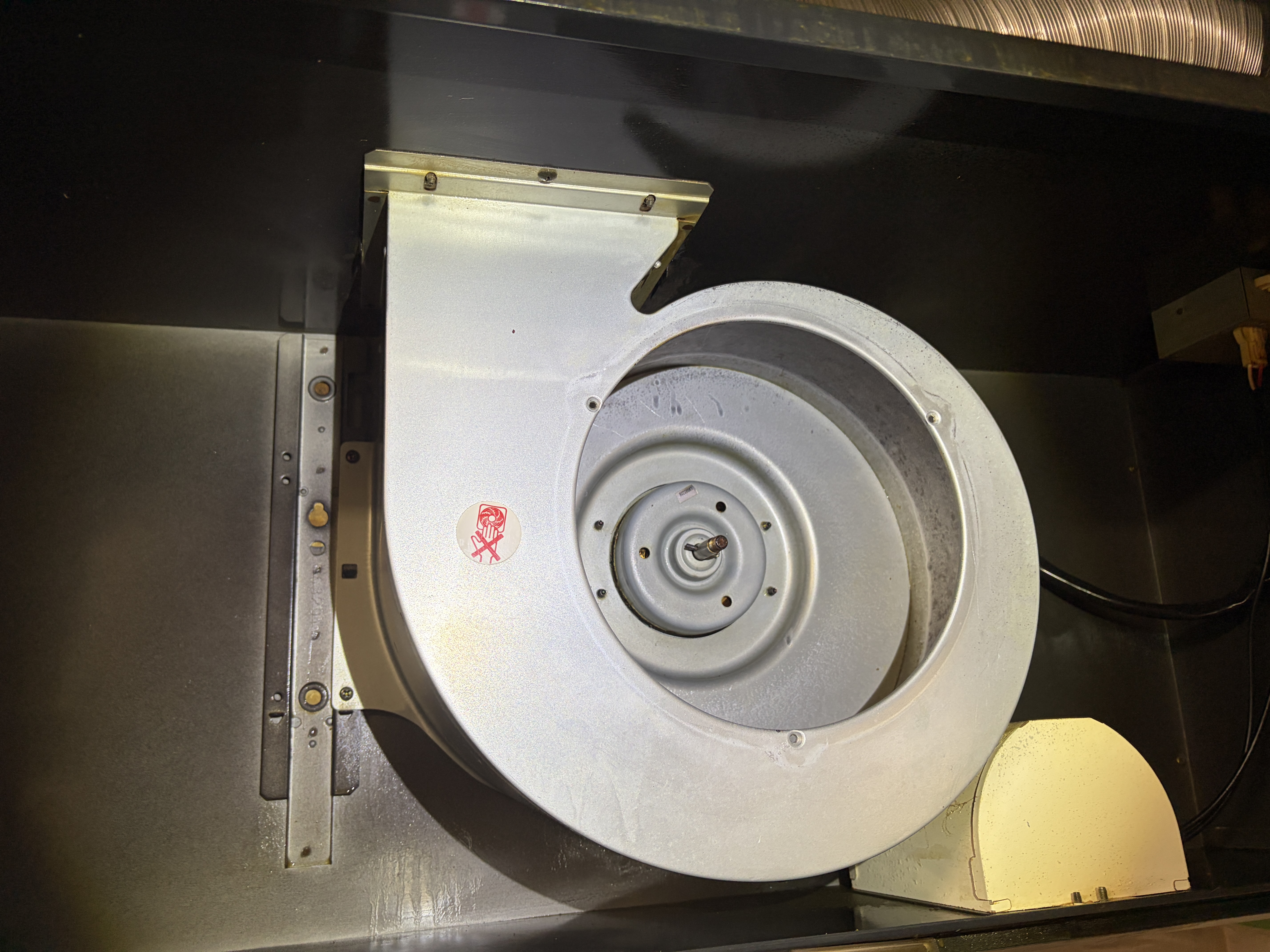 兵庫県川西市丸山台のレンジフードクリーニングの作業後1