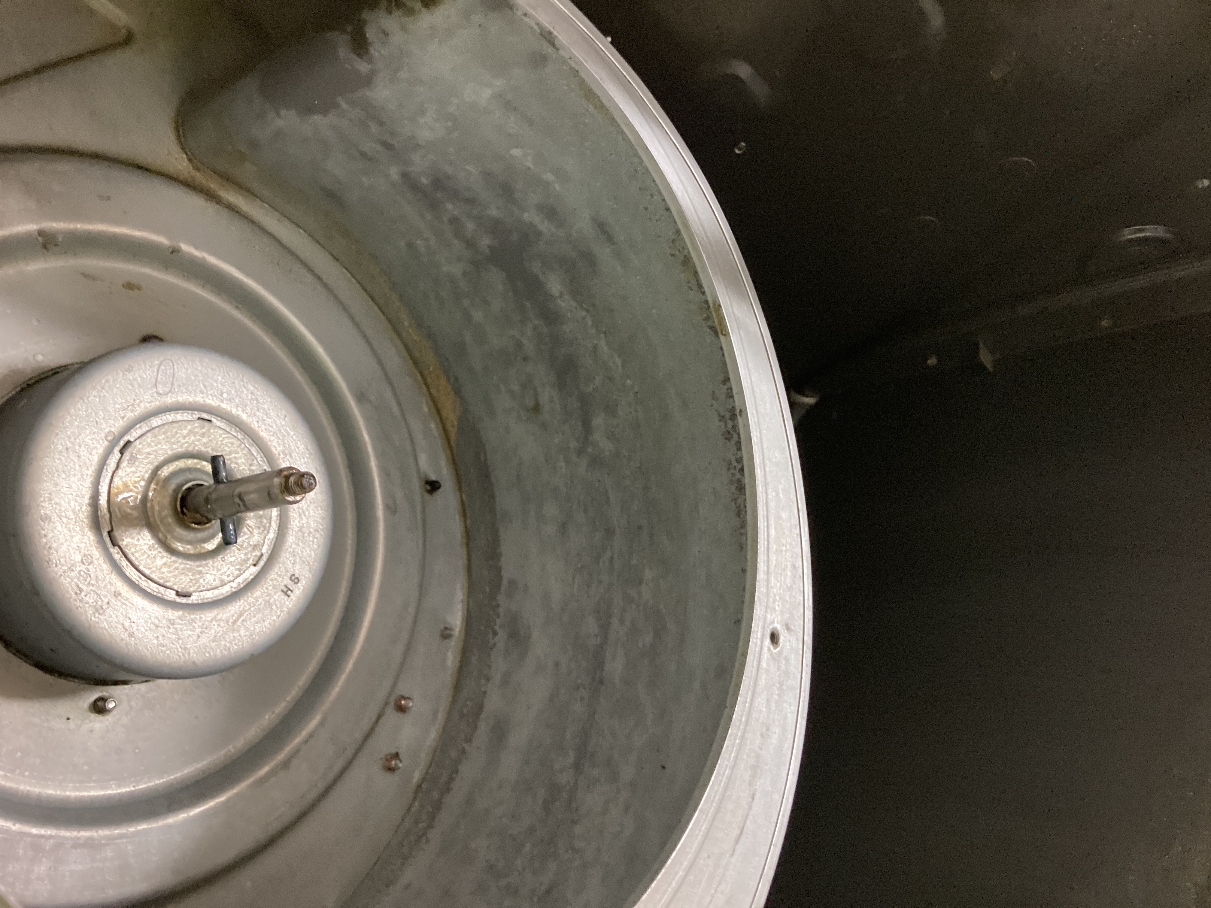 京都府京都市南区西九条島町のレンジフードクリーニングの作業後1