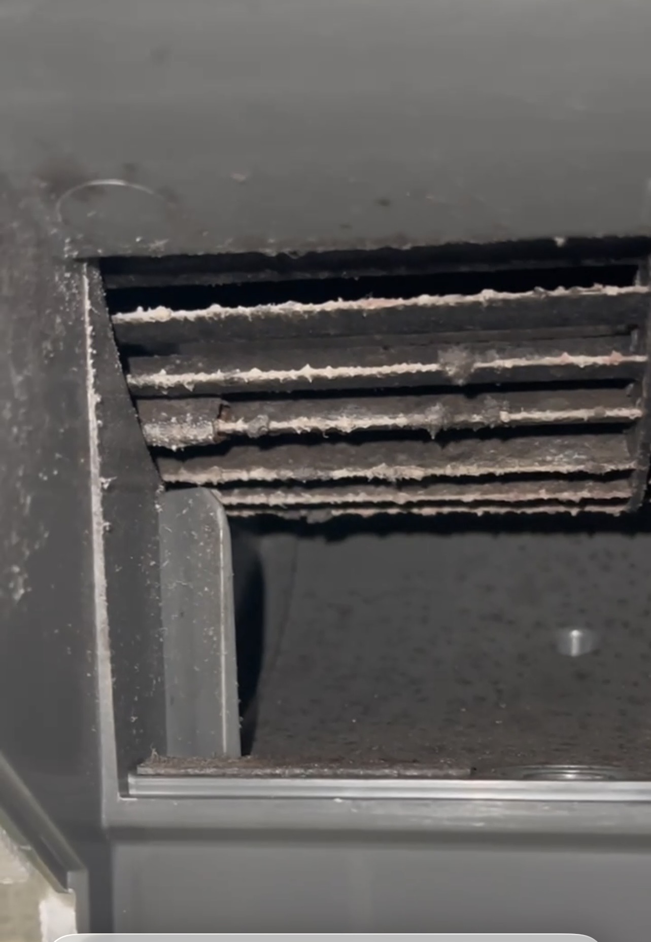 京都府京都市下京区の壁掛けエアコンの作業前1