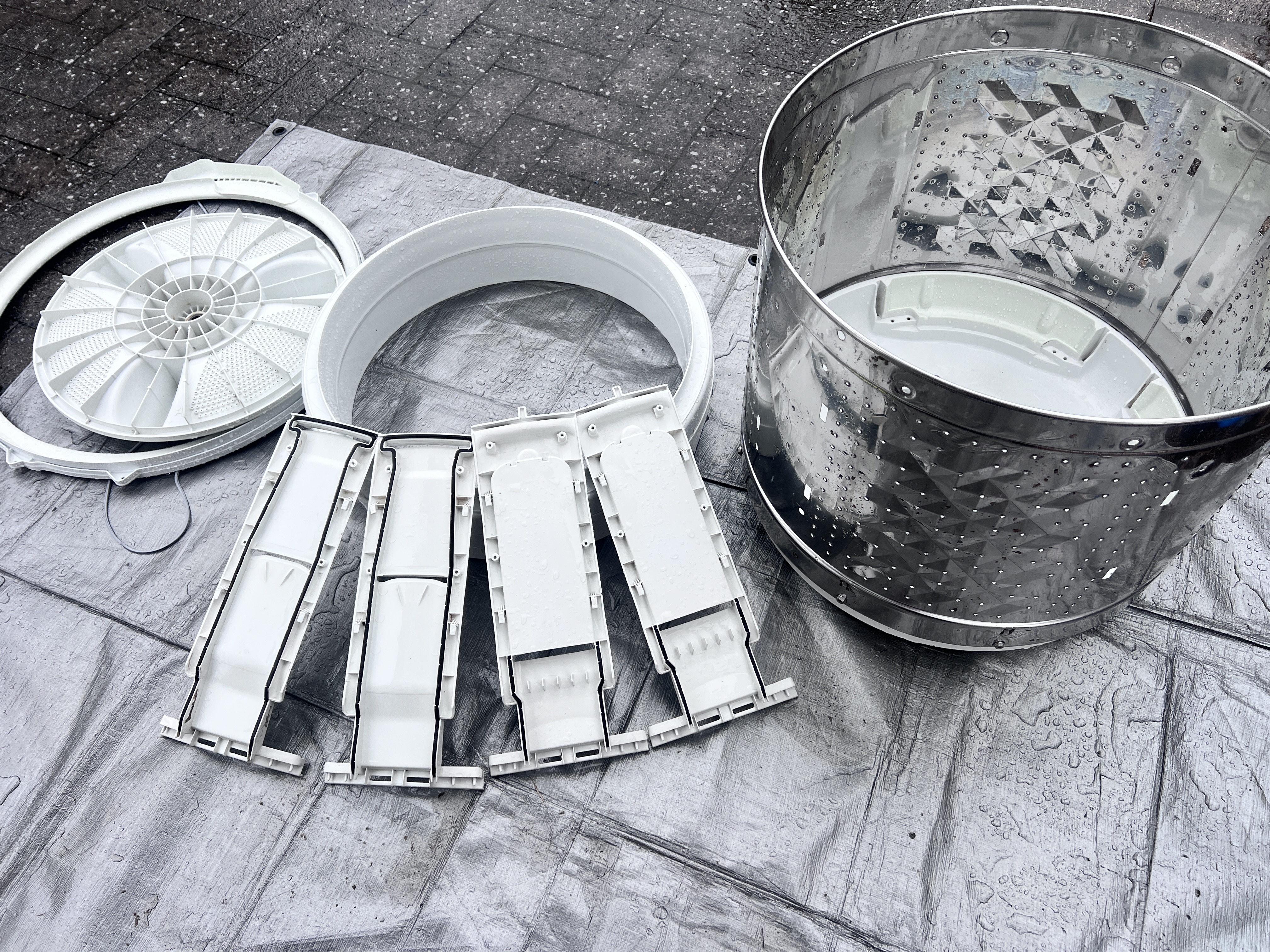 千葉県印西市印西市の洗濯機分解クリーニングの作業後1