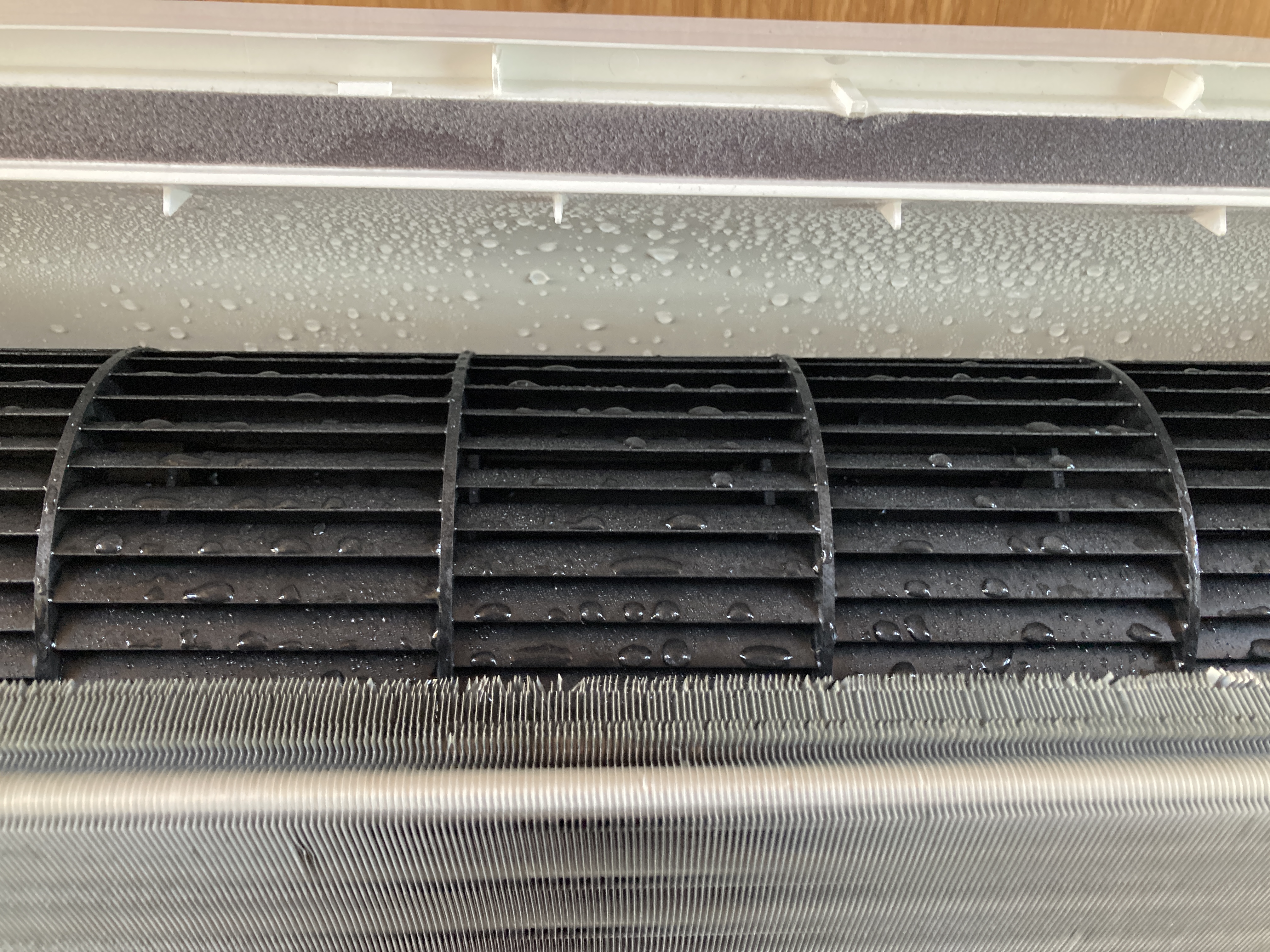 京都府京都市左京区修学院水川原町の家庭用床置きエアコンの作業後2