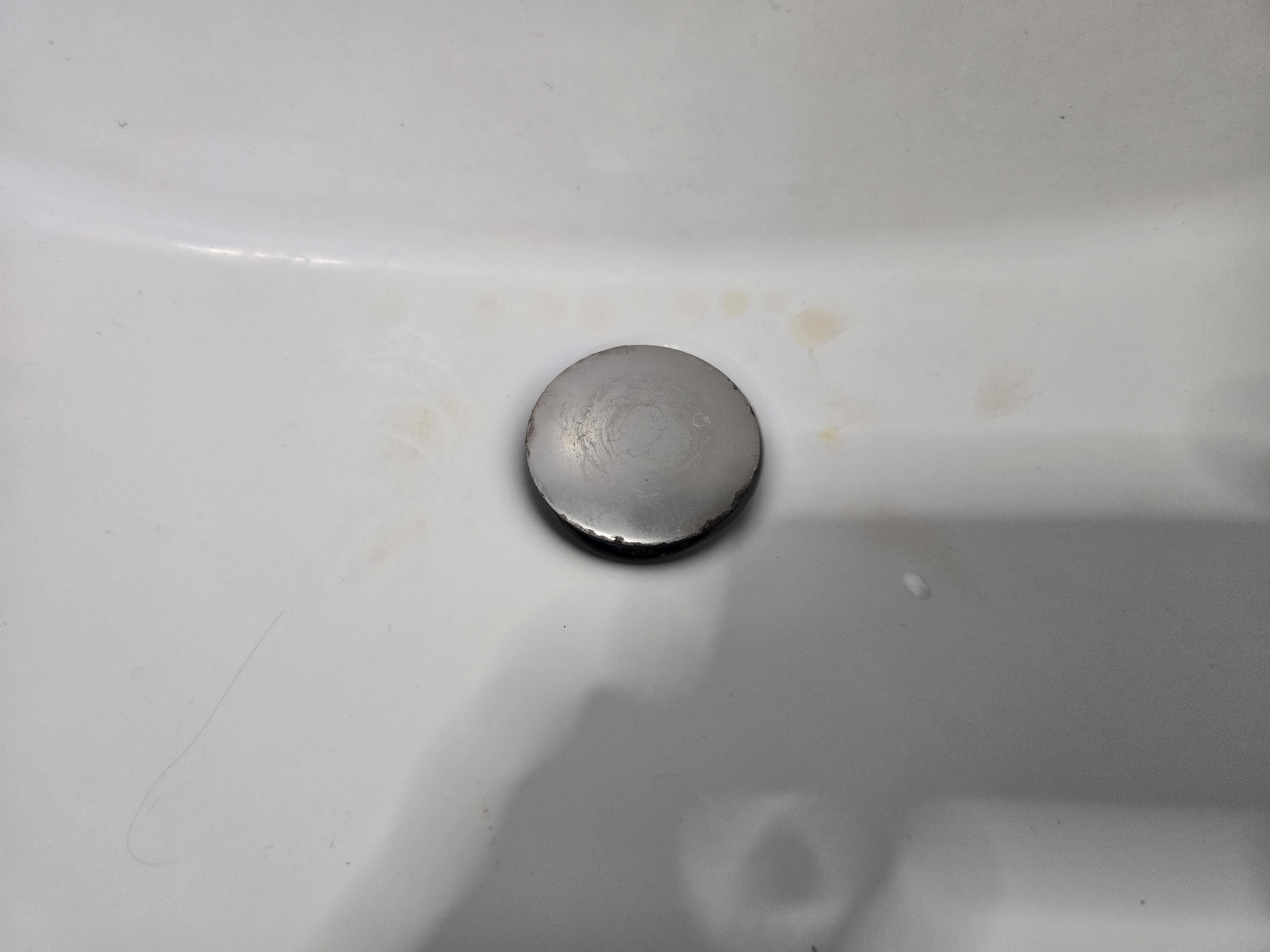 東京都小金井市の洗面所クリーニングの作業前2