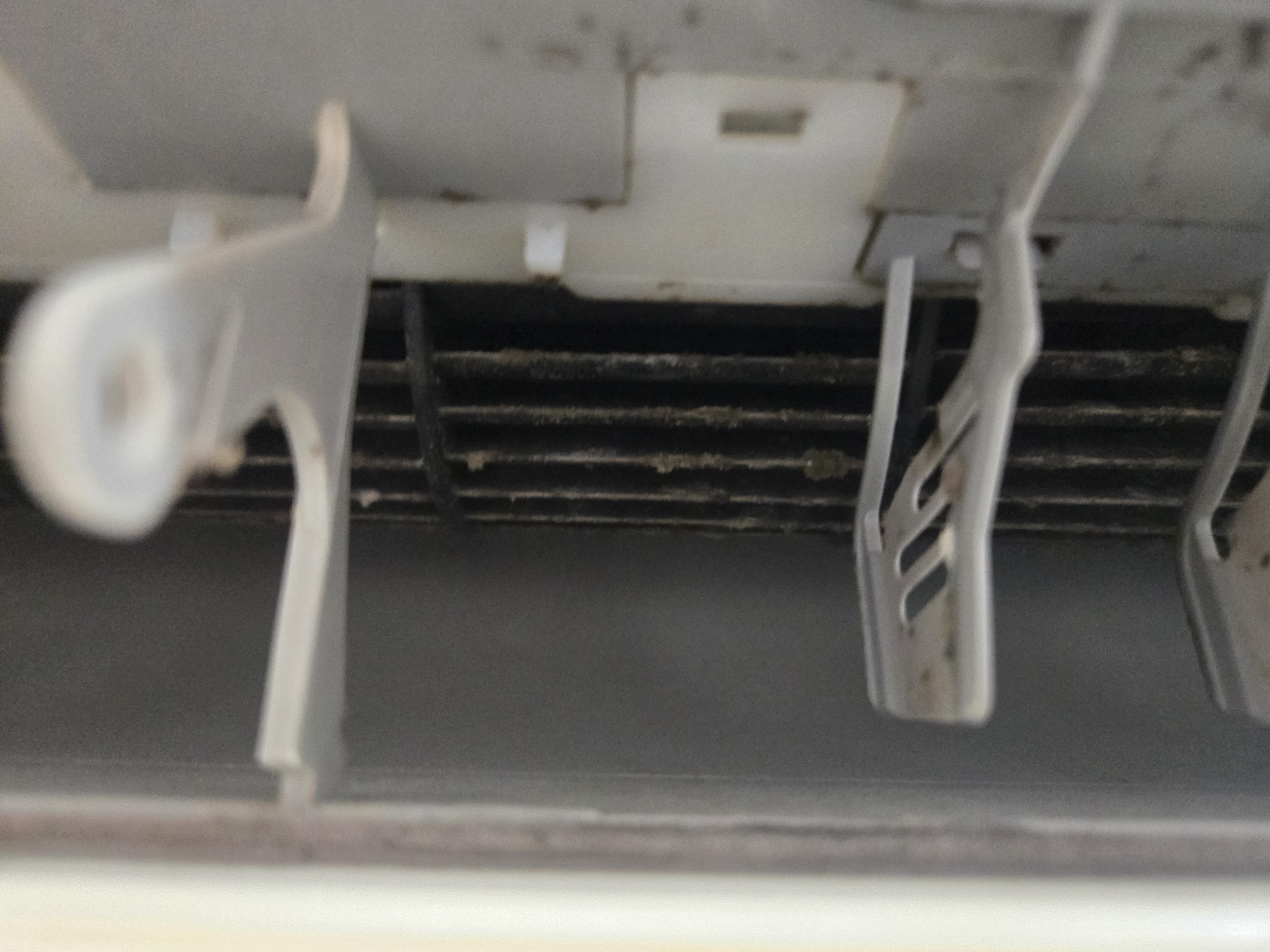 東京都北区の壁掛けエアコンの作業前1