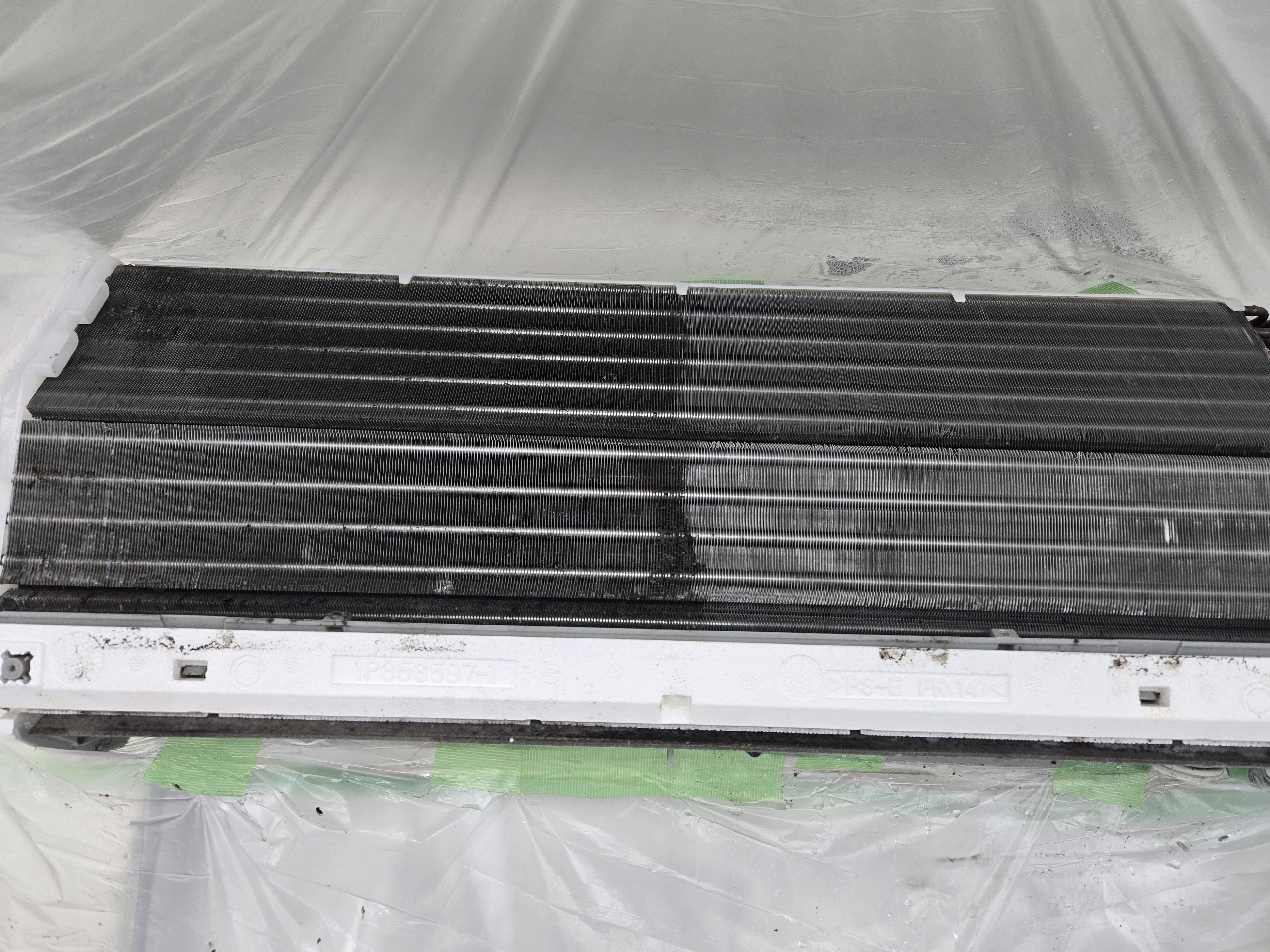 東京都武蔵野市の壁掛けエアコンの作業前2