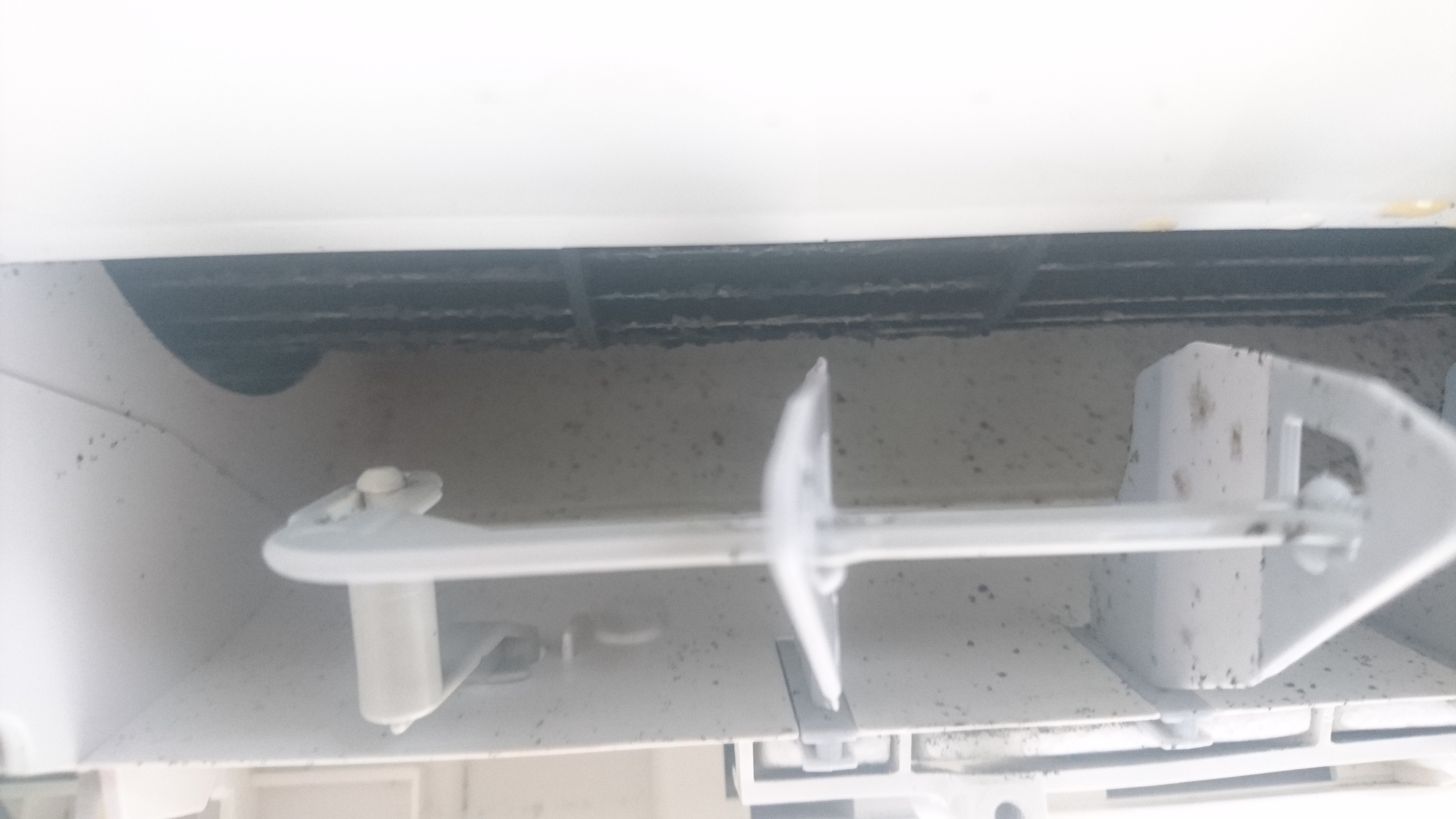 東京都東村山市のお掃除機能付きエアコンの作業前1