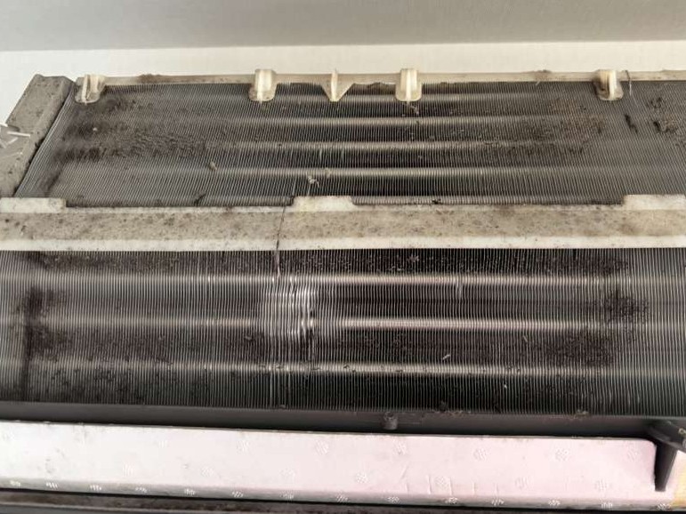 神奈川県座間市相武台の壁掛けエアコンの作業前1