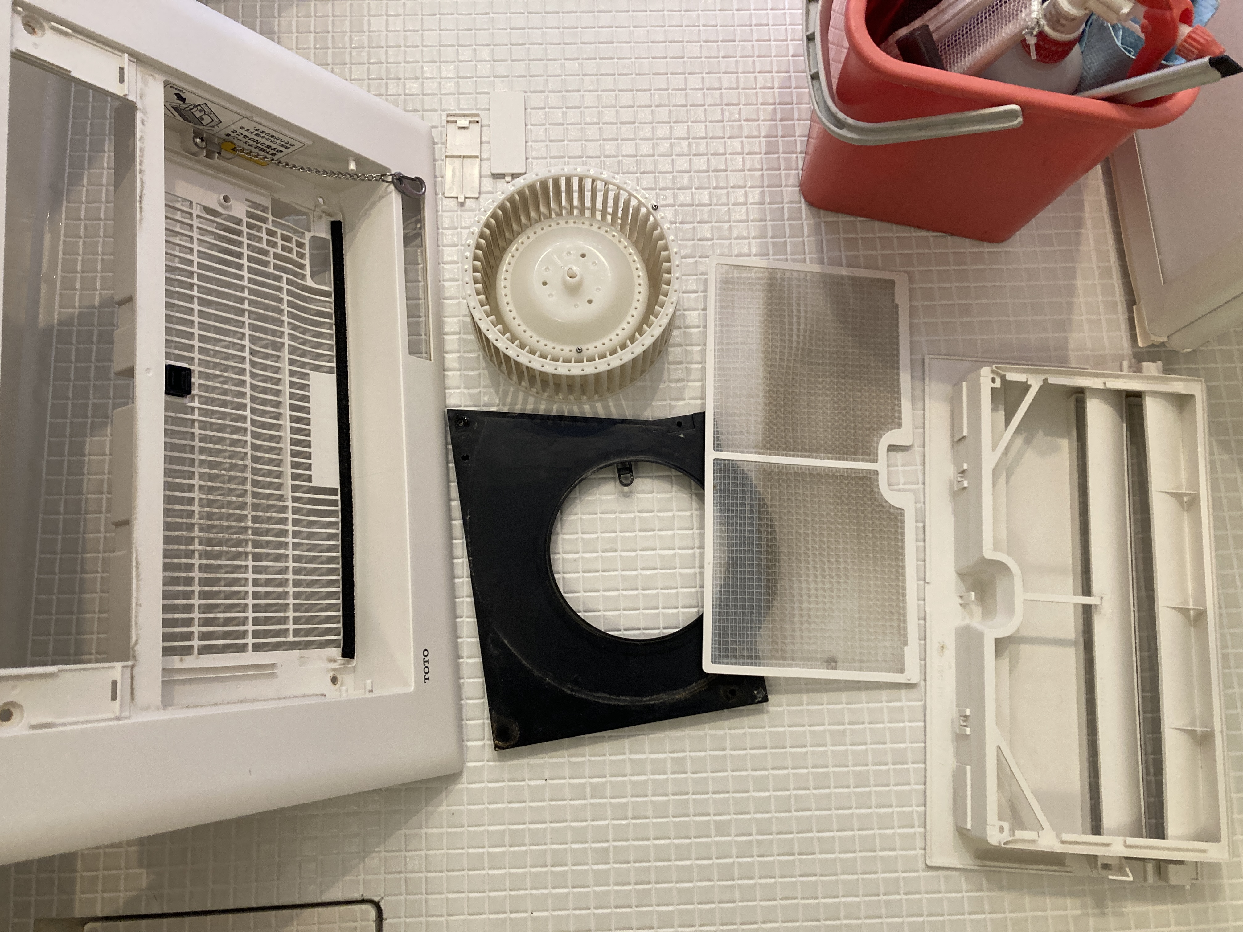 京都府向日市寺田町向畑の浴室乾燥機クリーニングの作業前2