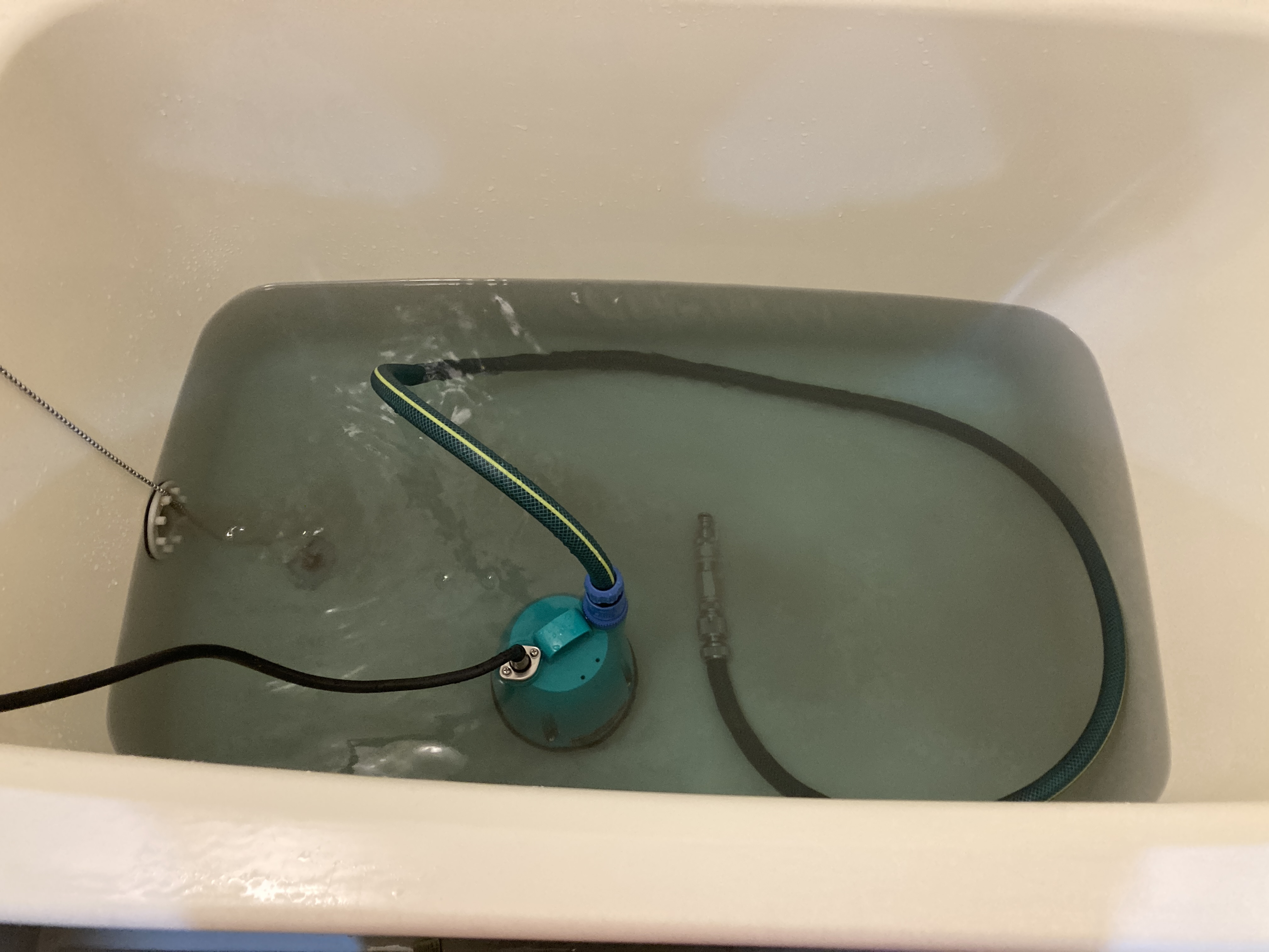 京都府京都市中京区下妙覚寺町の追い焚き配管除菌洗浄の作業前1