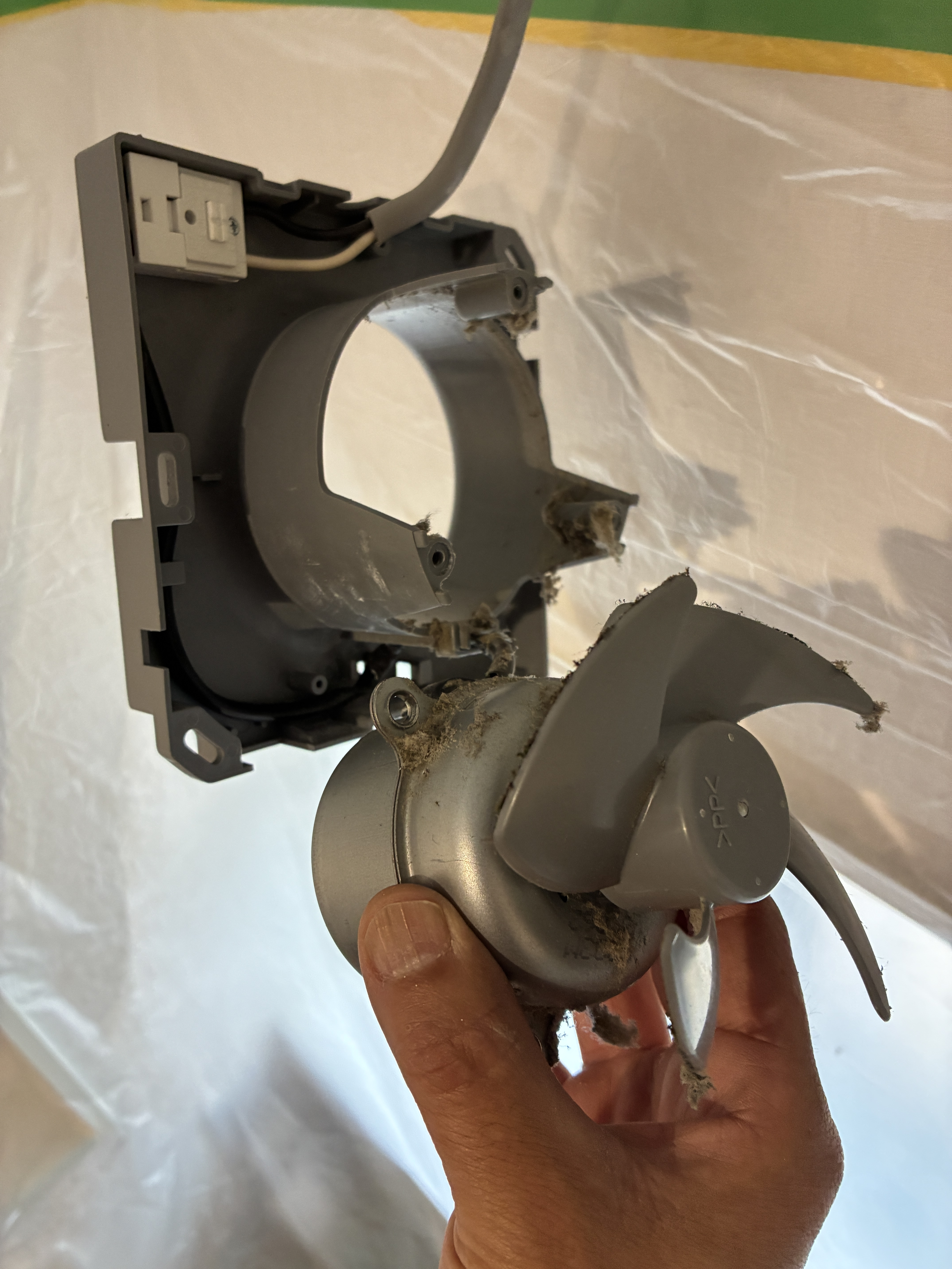 茨城県取手市の洗面所クリーニングの作業前2