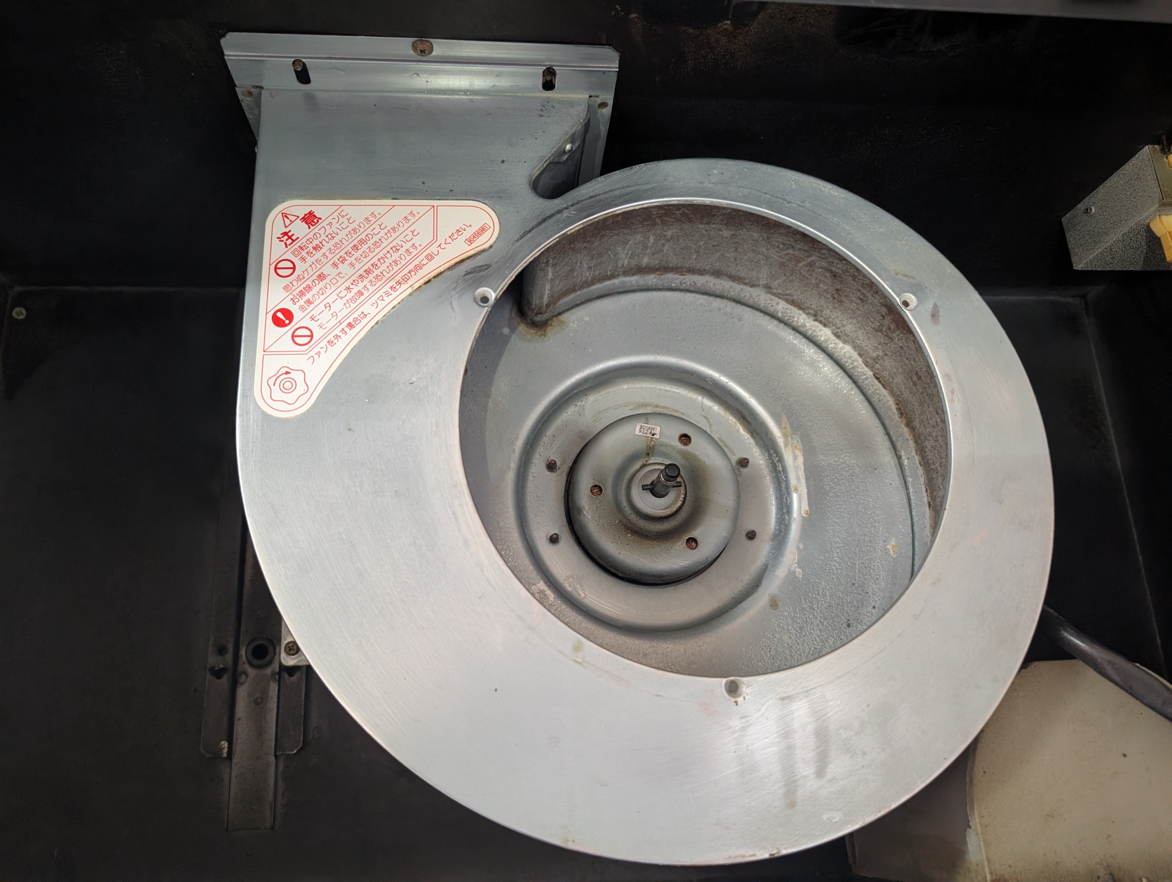 香川県高松市太田上町のレンジフードクリーニングの作業後2