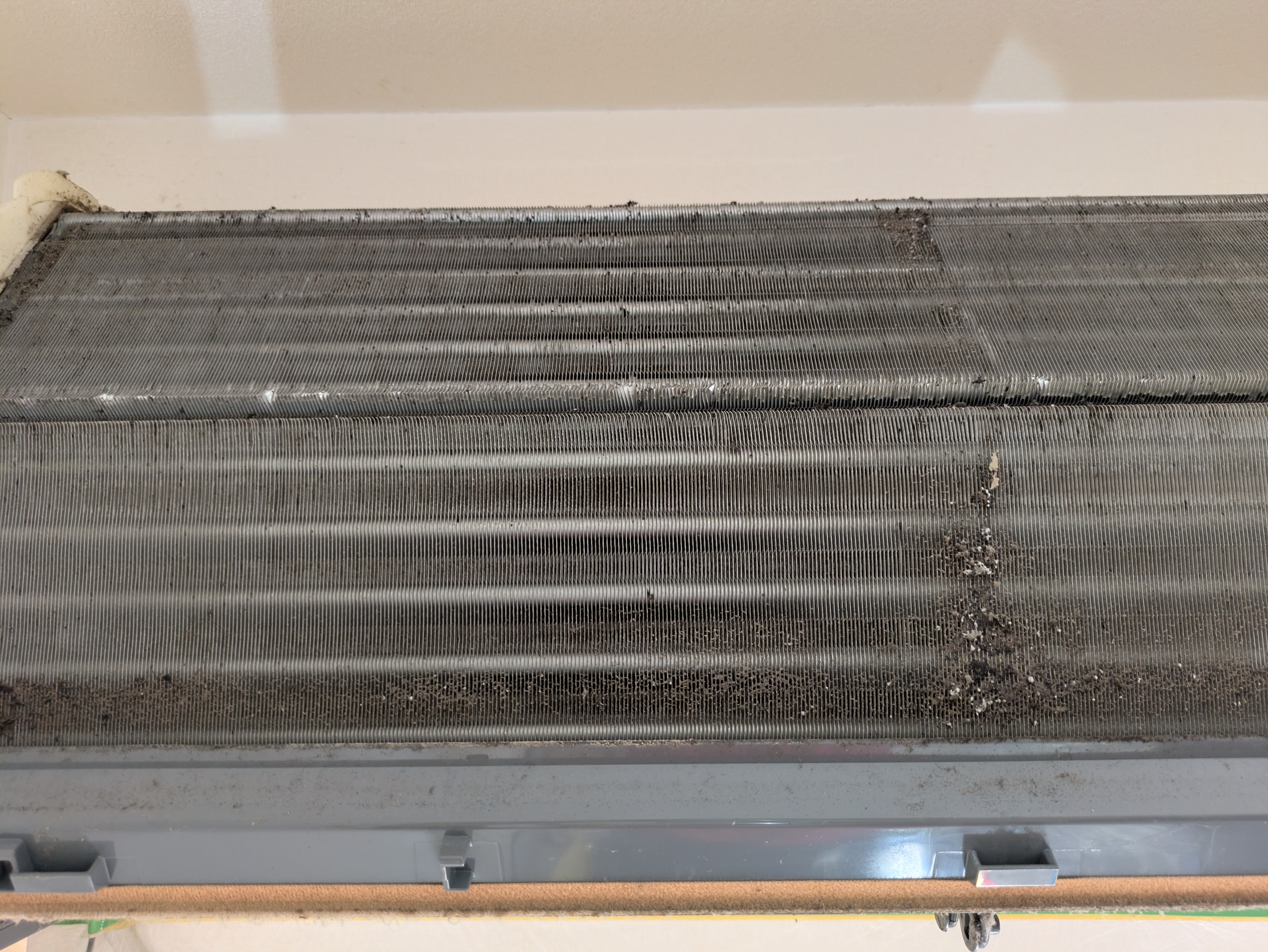 埼玉県蓮田市の壁掛けエアコンの作業前2