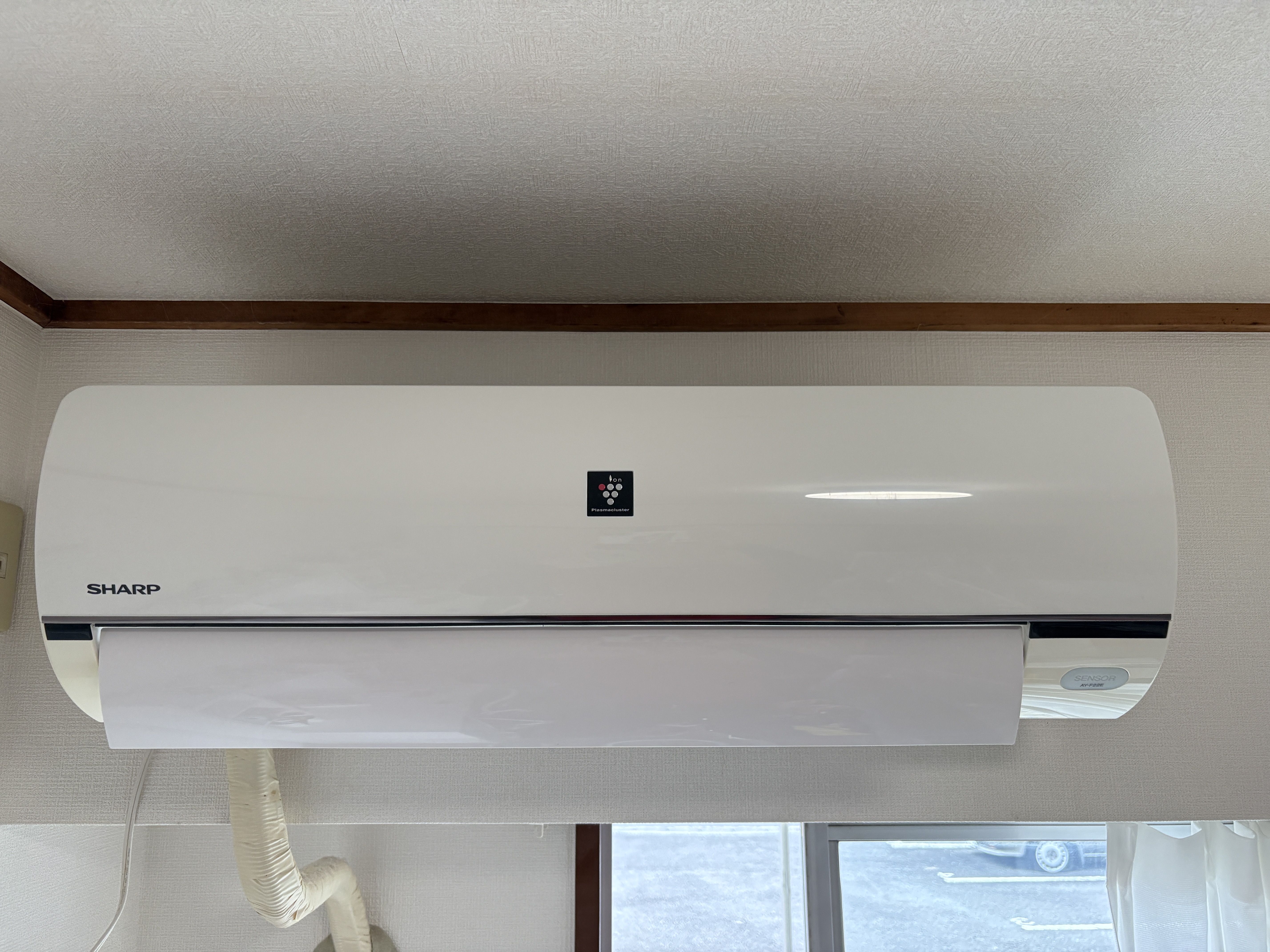 神奈川県厚木市の壁掛けエアコンの作業前2