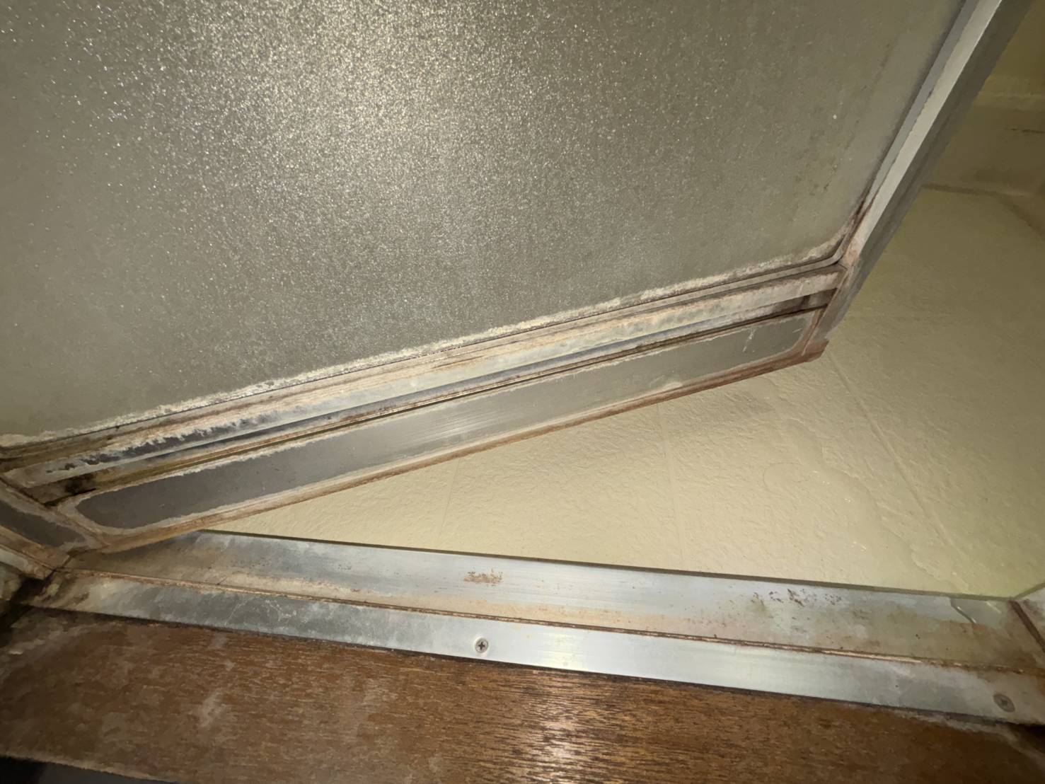 茨城県土浦市の浴室乾燥機クリーニングの作業前2