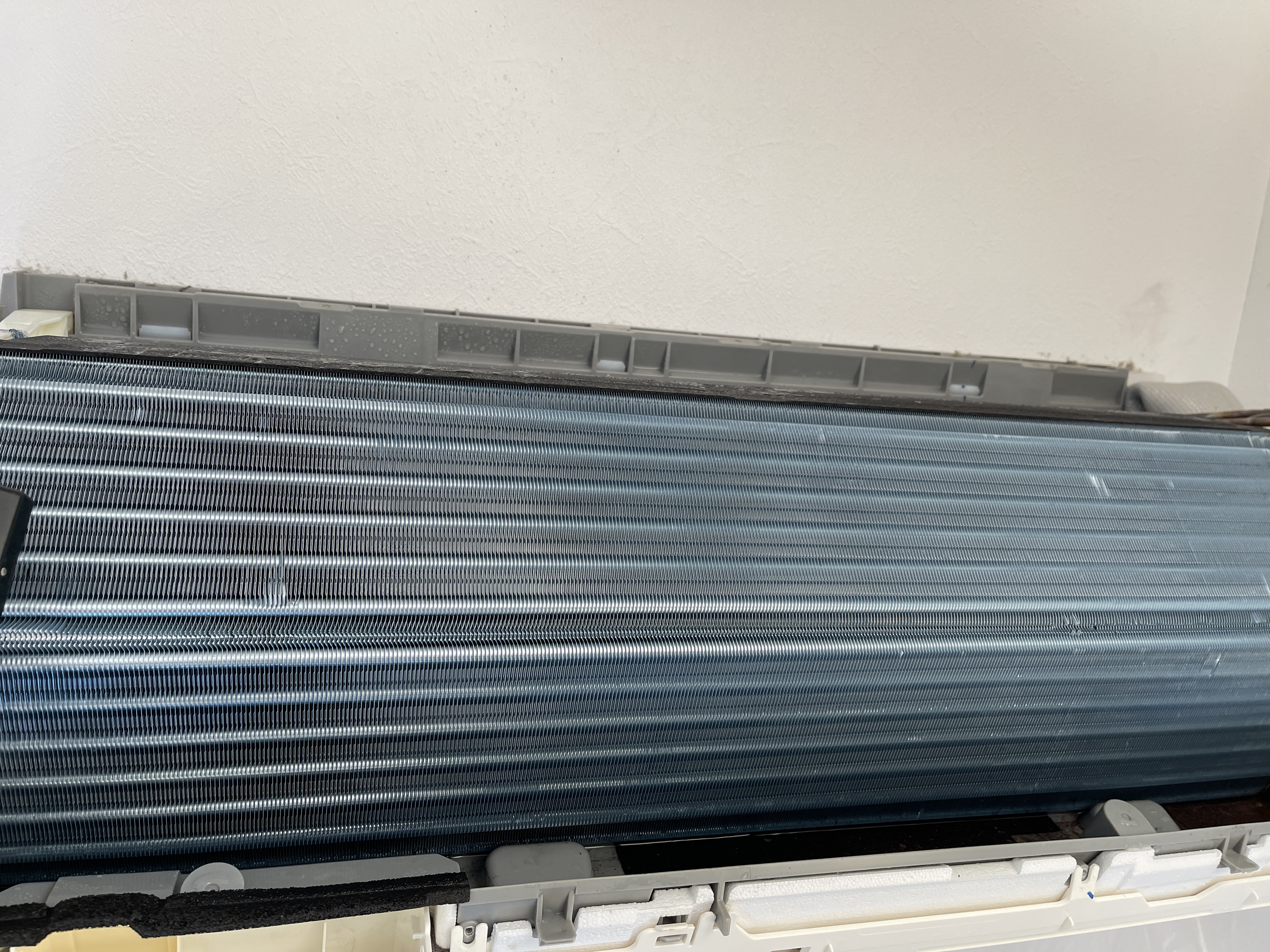 神奈川県横浜市港南区のお掃除機能付きエアコンの作業後1