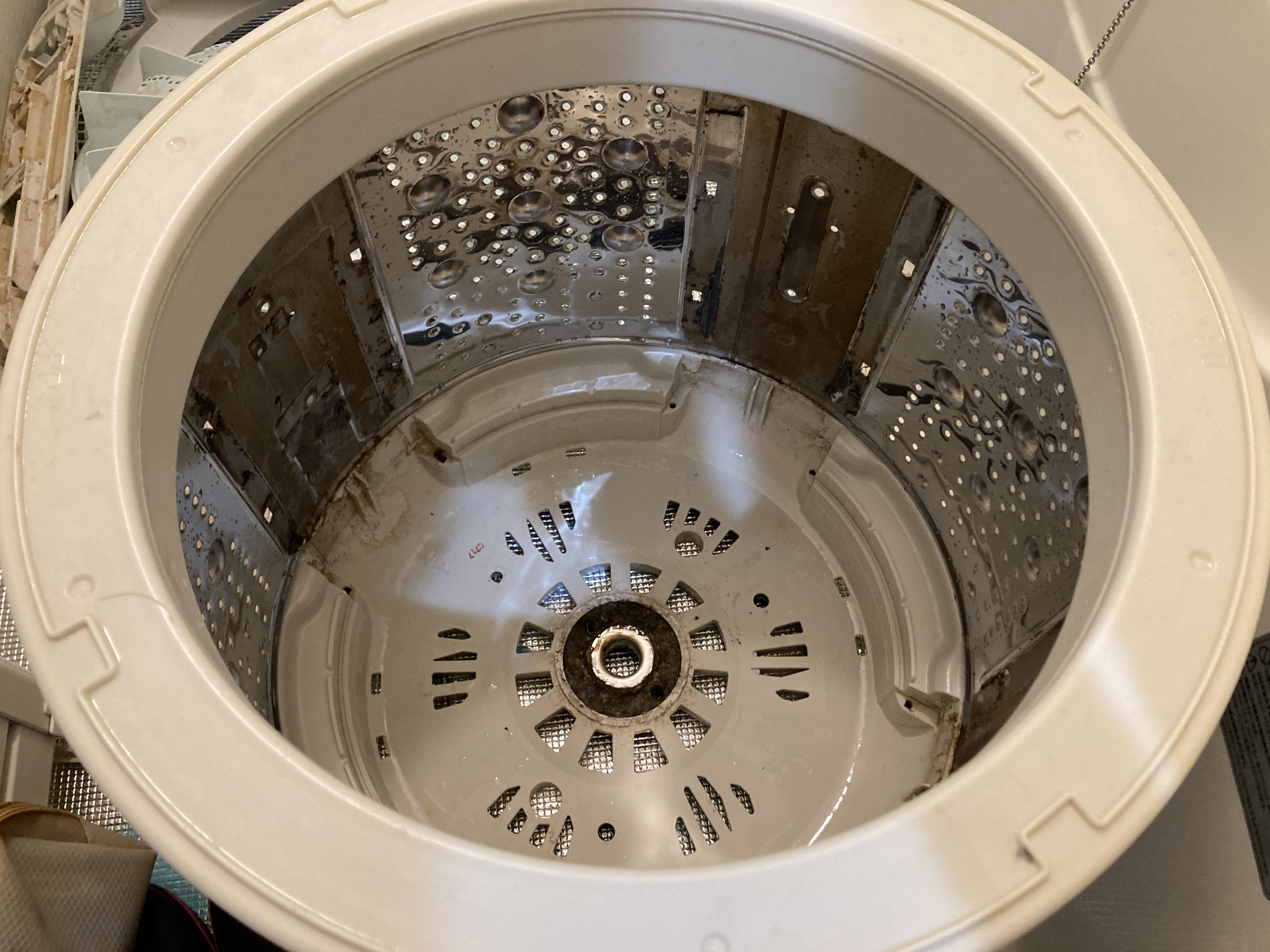 京都府京都市中京区西ノ京馬代町の洗濯機分解クリーニングの作業前1