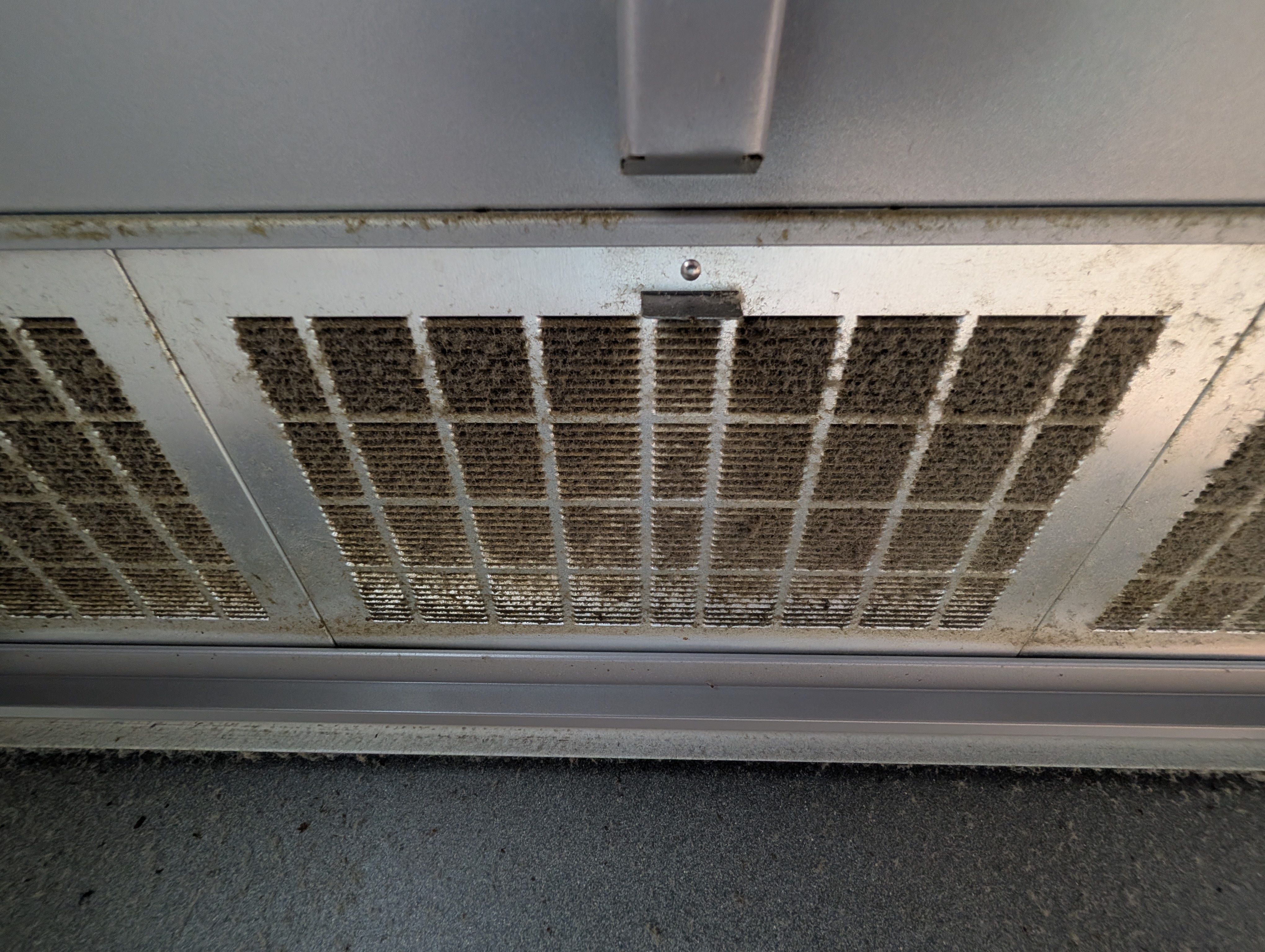 香川県東かがわ市のレンジフードクリーニングの作業前2