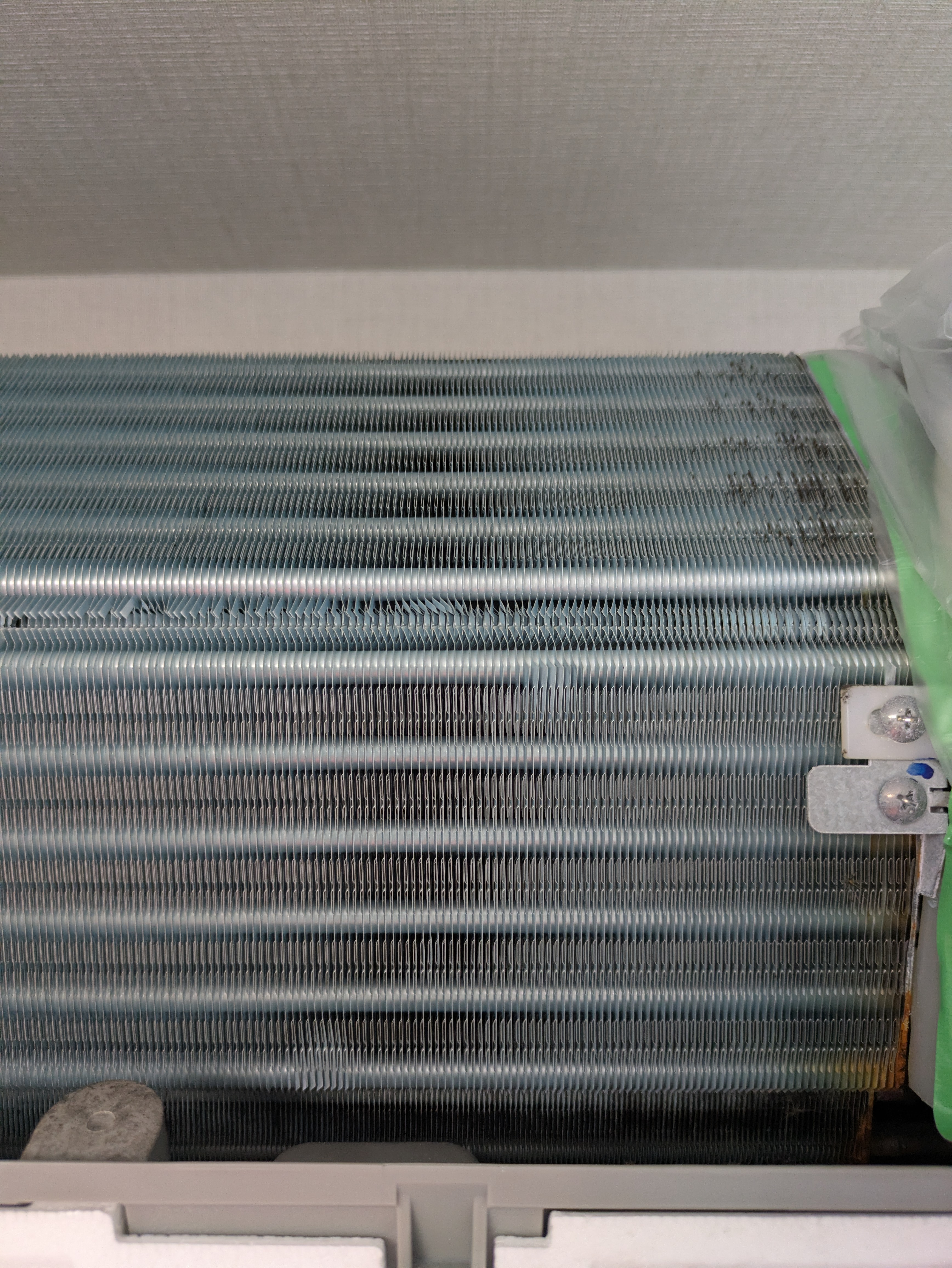 埼玉県さいたま市南区沼影のお掃除機能付きエアコンの作業前2